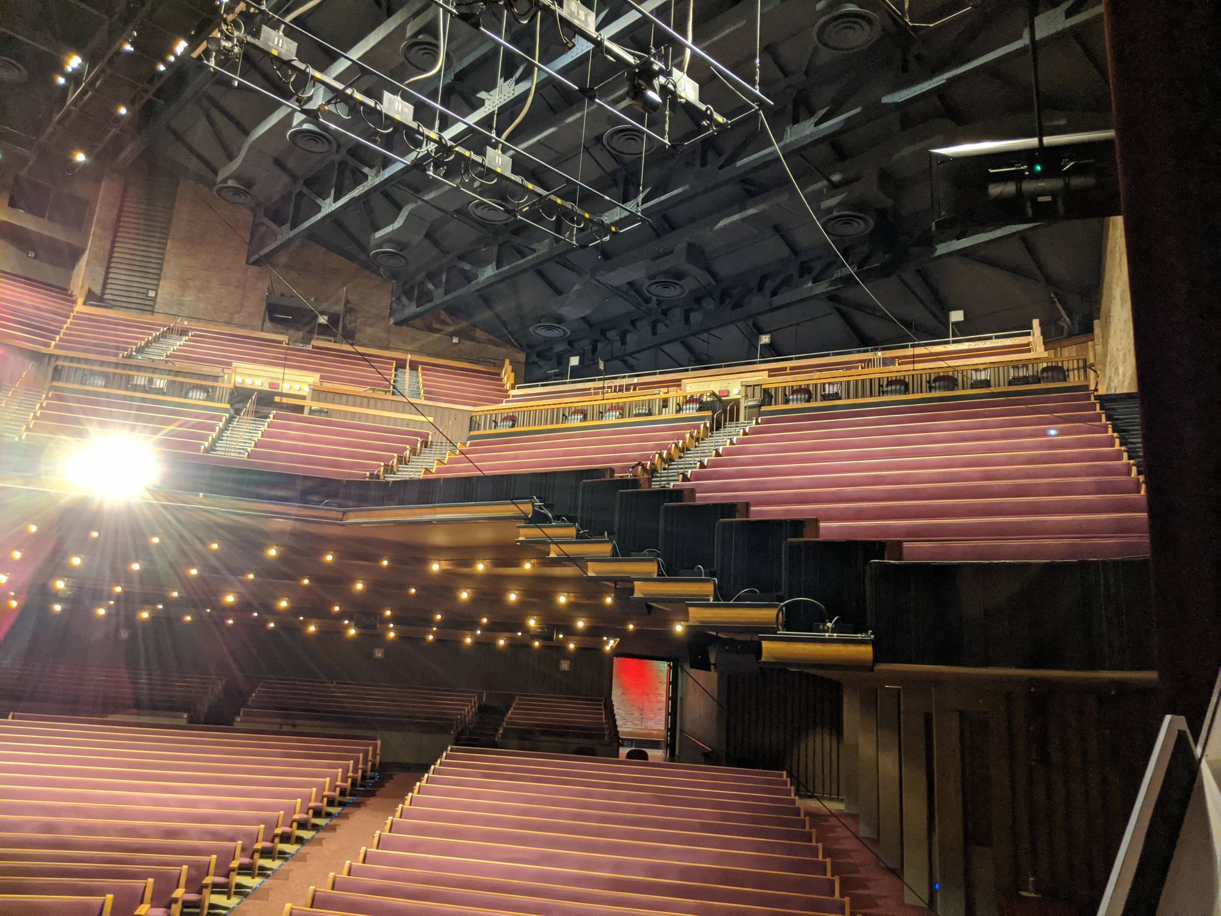 side mezzanine and balcony sections at Grand Ole Opry House