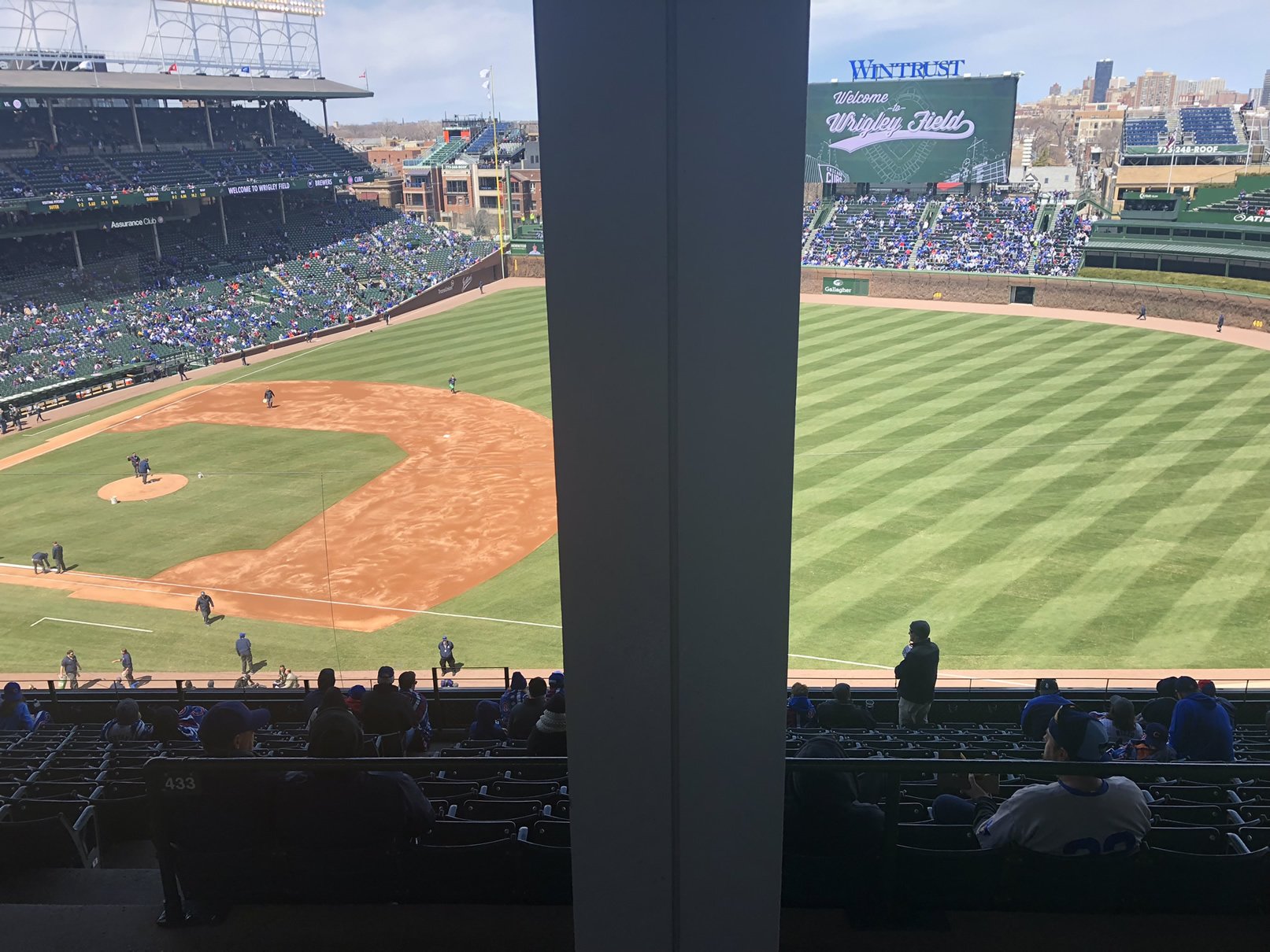 see-every-pole-at-wrigley-field-and-find-out-how-to-avoid-them