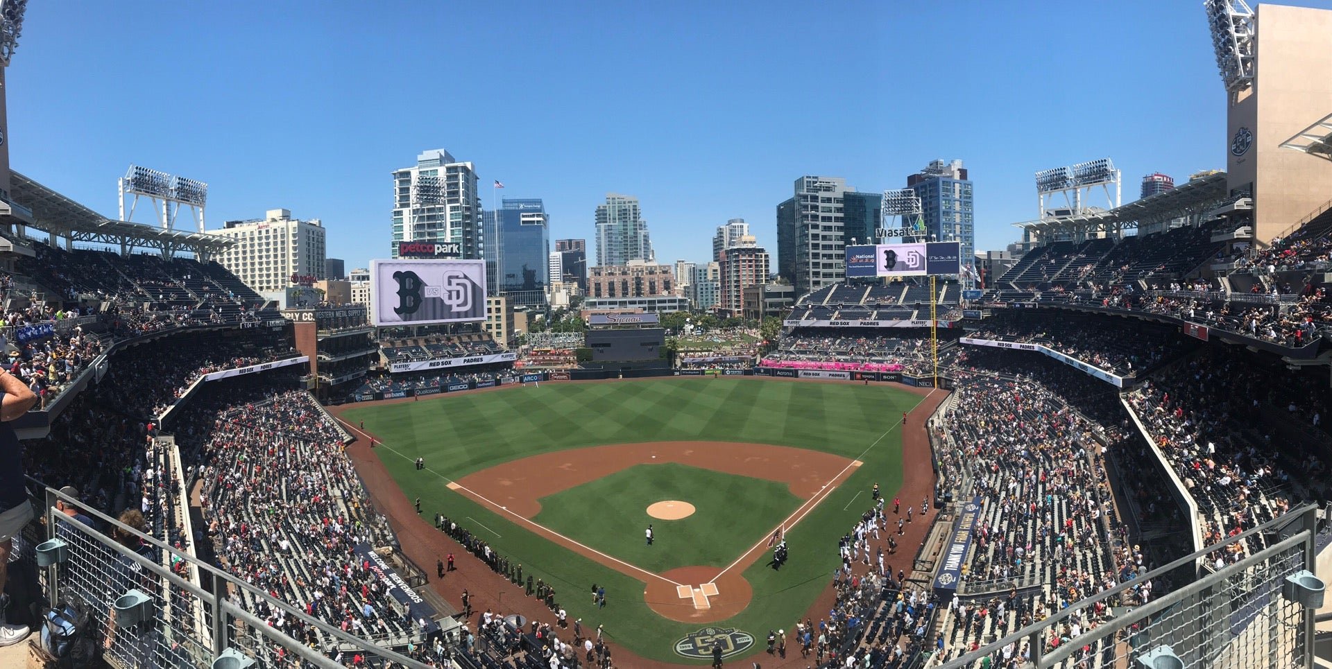 San Diego Padres - 🎶 Oh, Saturday Sun(shine) 🎶