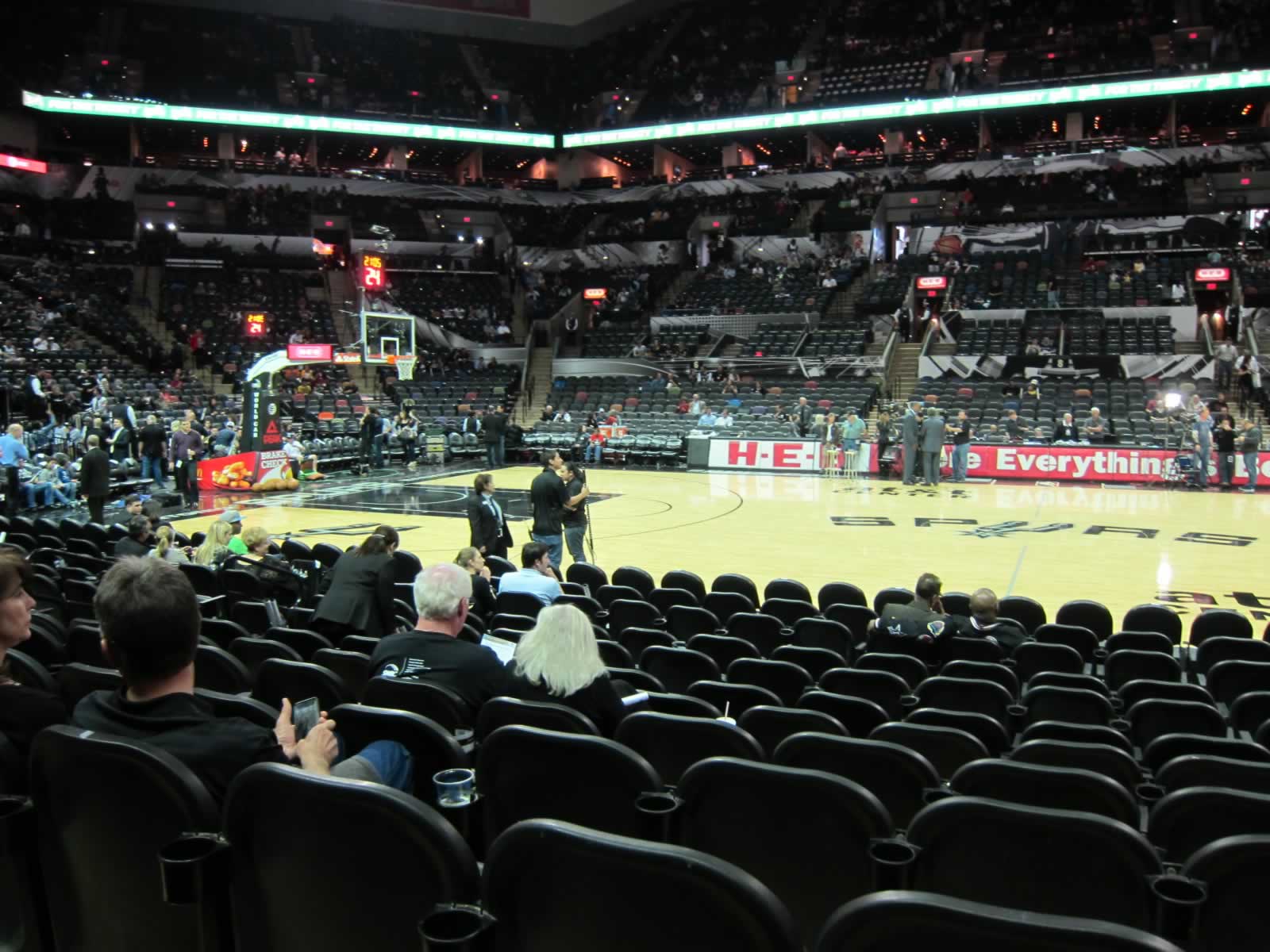 4 Things to Know When Attending a Spurs Game at the AT&T Center - San  Antonio Magazine