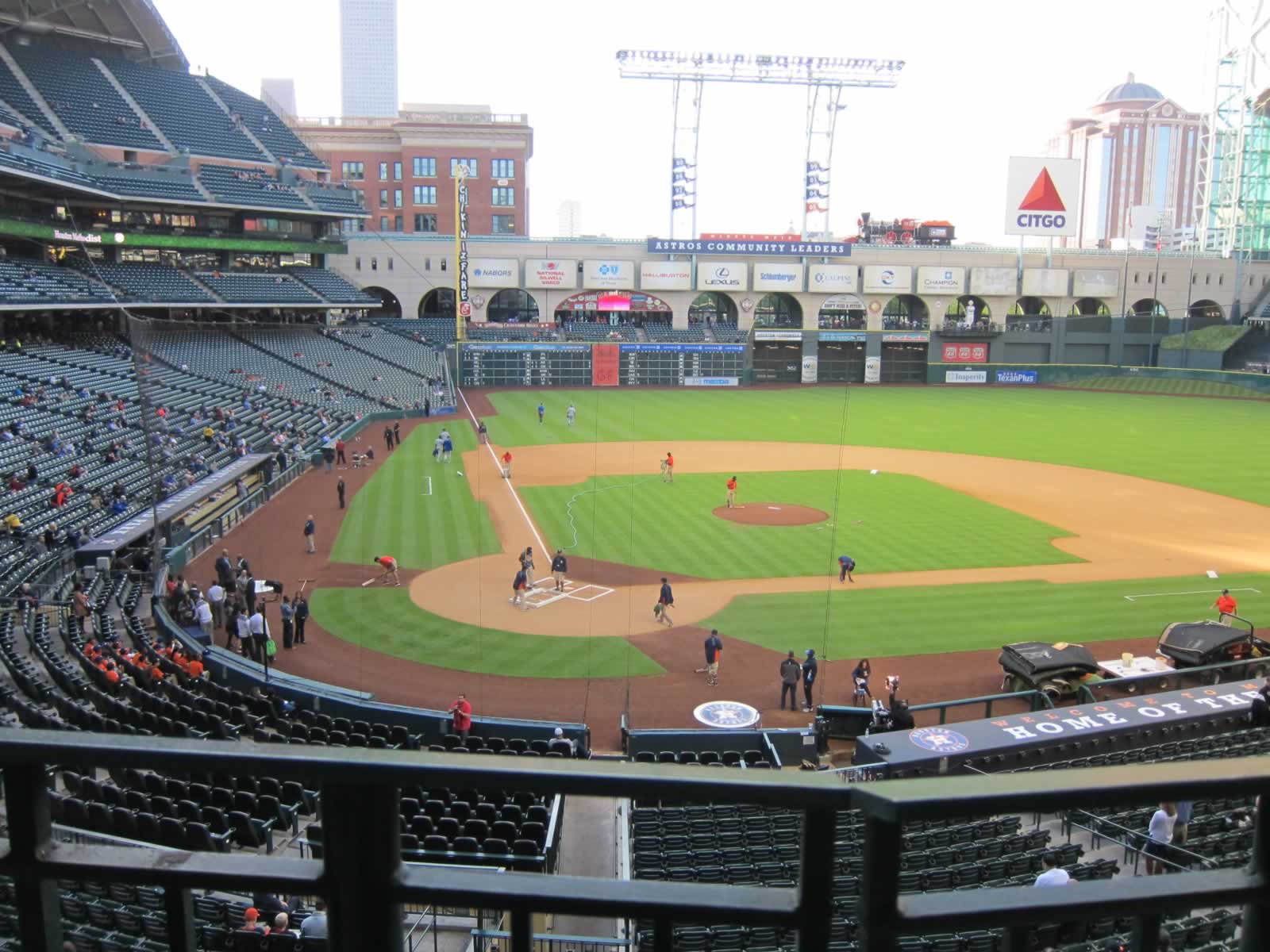 amazing-front-row-club-level-seats-minute-maid-park-section-222