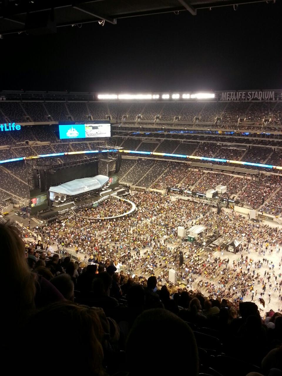 section 335, row 25 seat view  for concert - metlife stadium