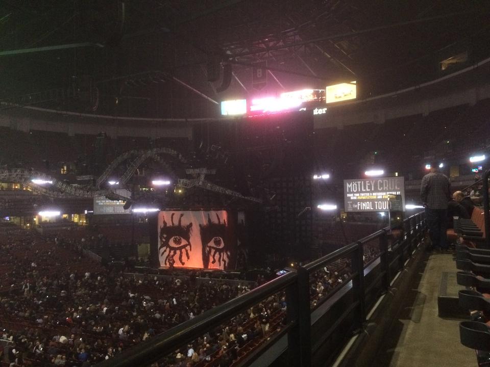 section 322, row a seat view  for concert - honda center