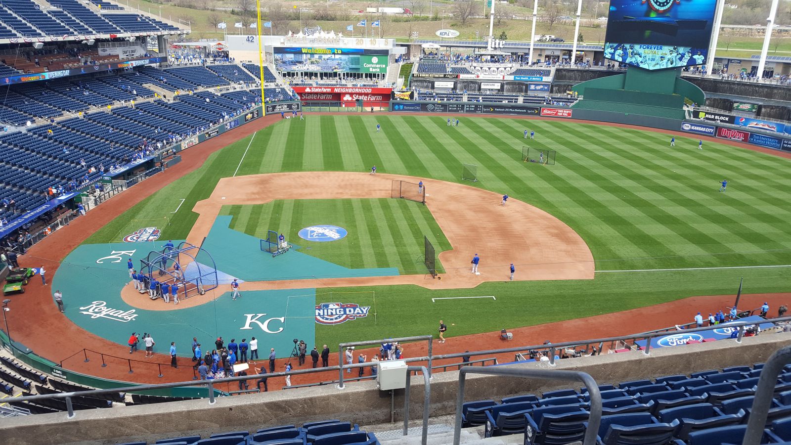 section 427, row h seat view  - kauffman stadium