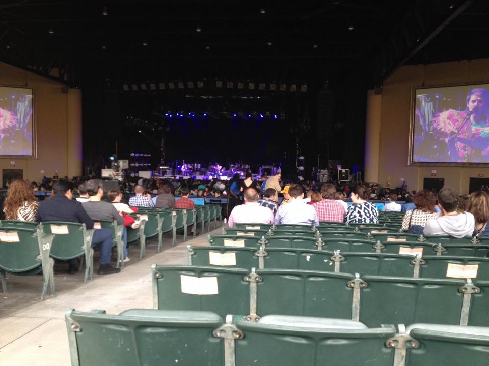 head-on concert view at Lakewood Amphitheatre