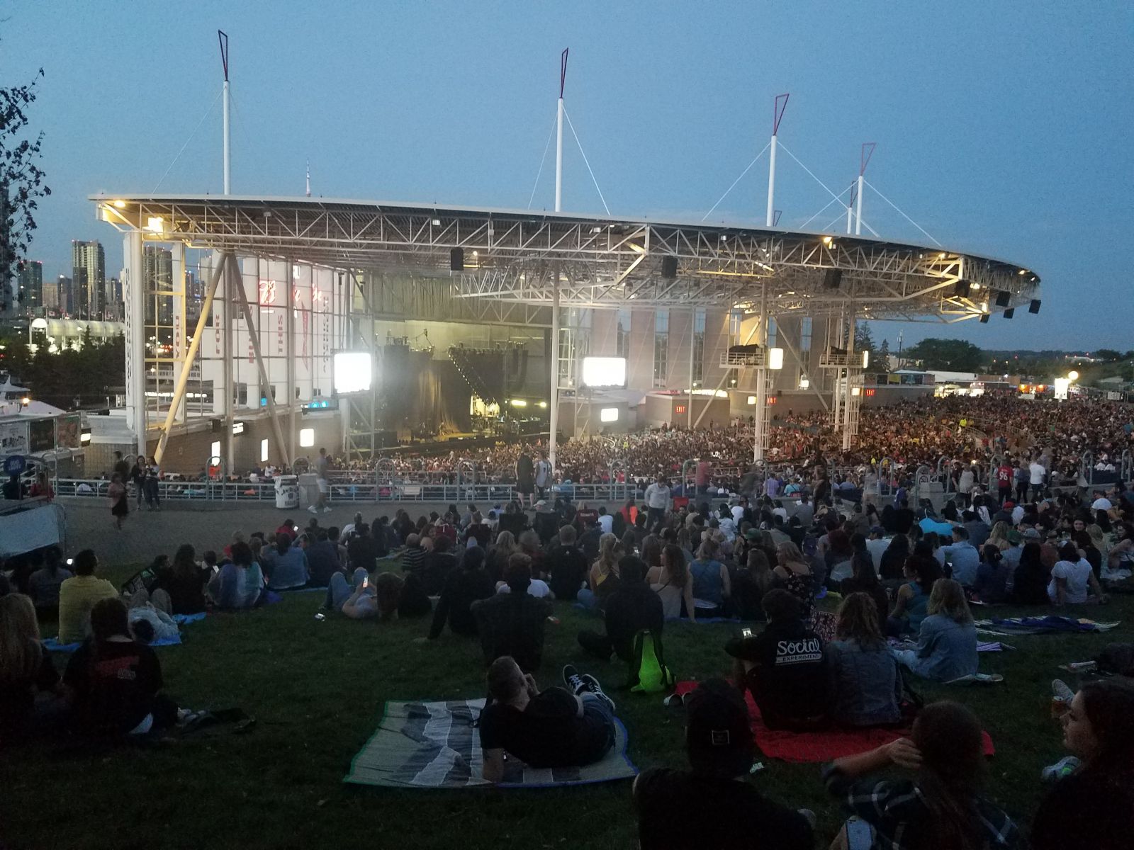 Bring a Blanket or a Chair: Budweiser Stage Lawn Review - RateYourSeats.com