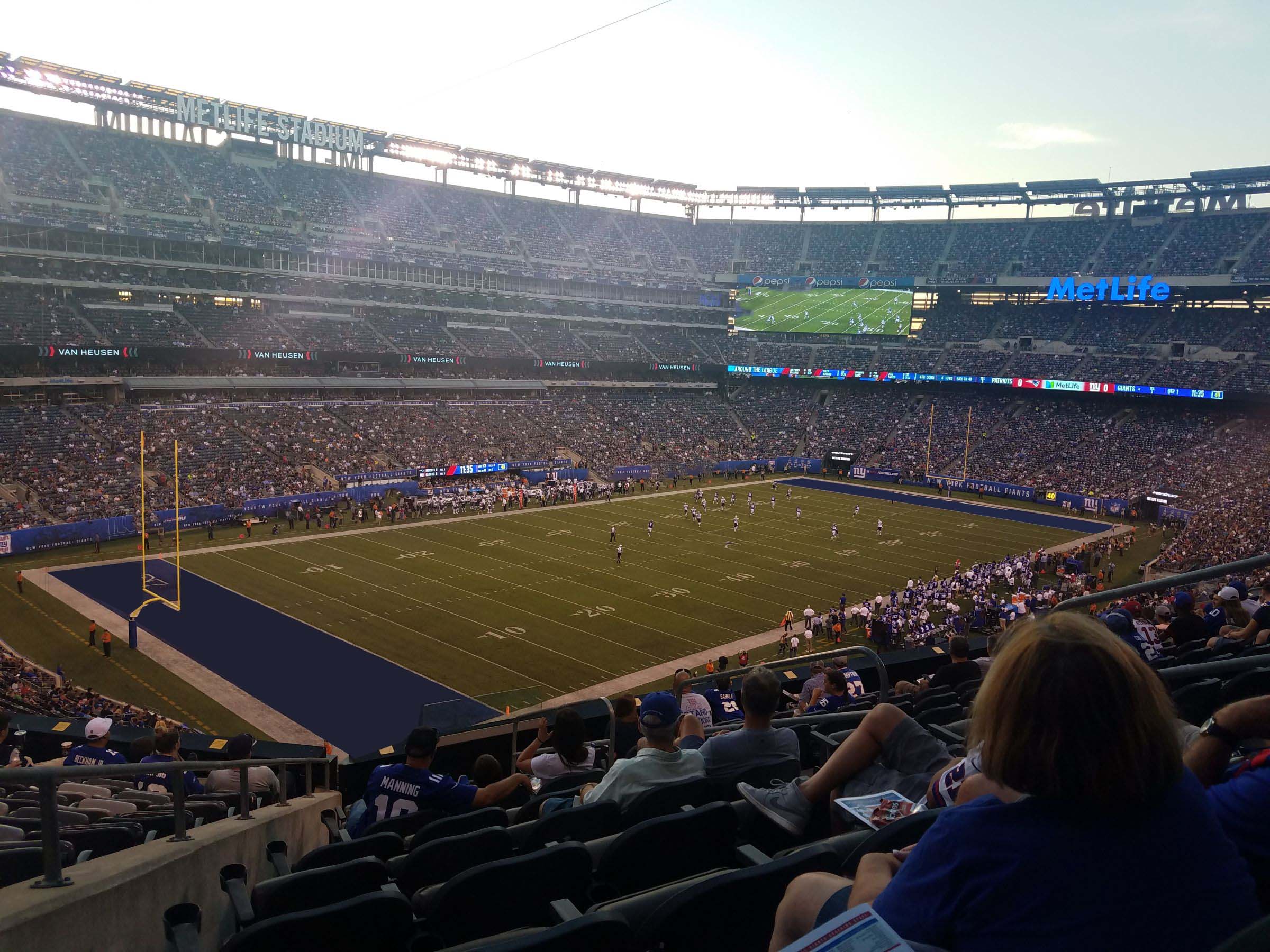 section 220c, row 9 seat view  for football - metlife stadium
