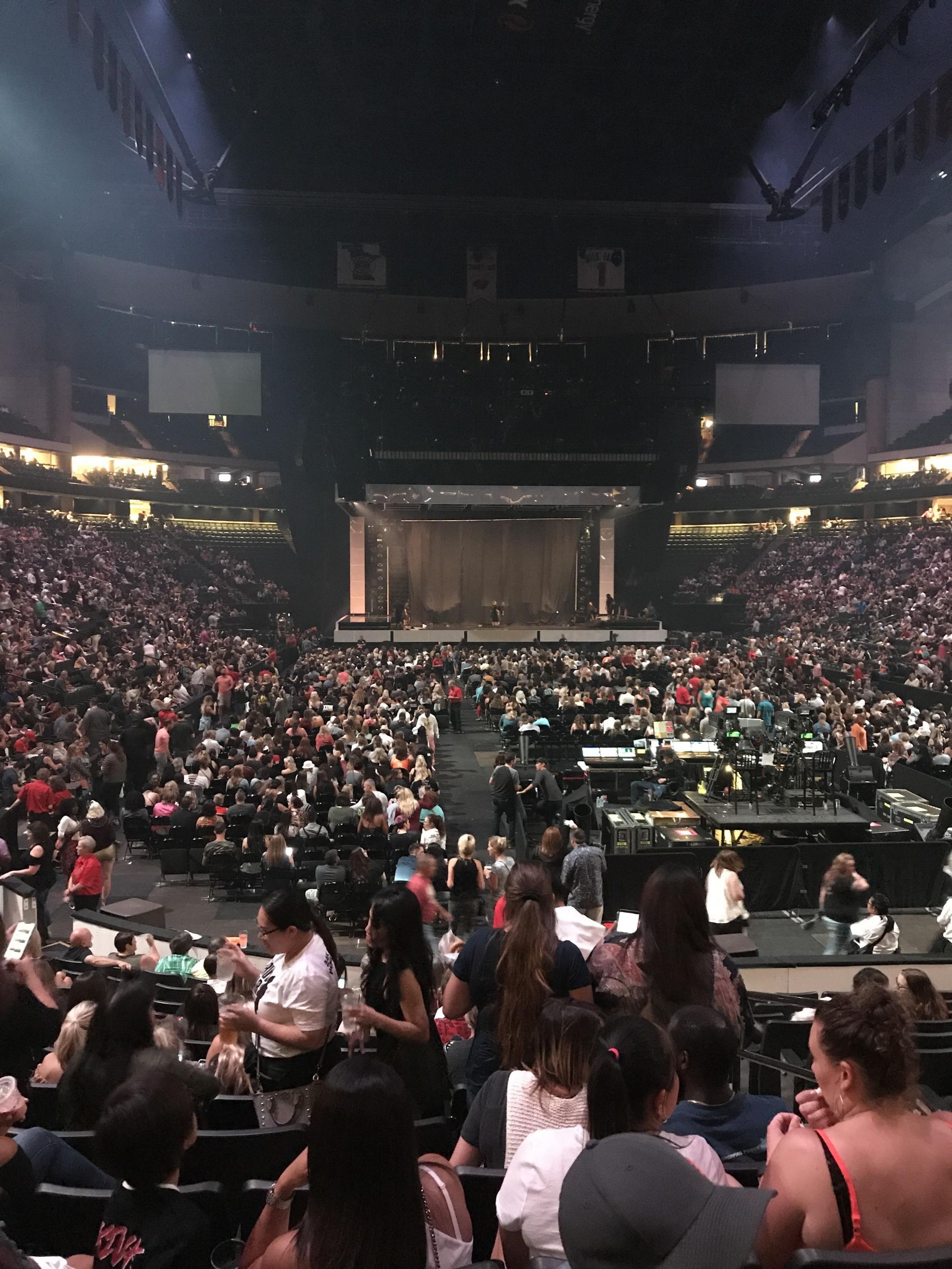 Good Seat at a good level with the stage : Xcel Energy Center Section