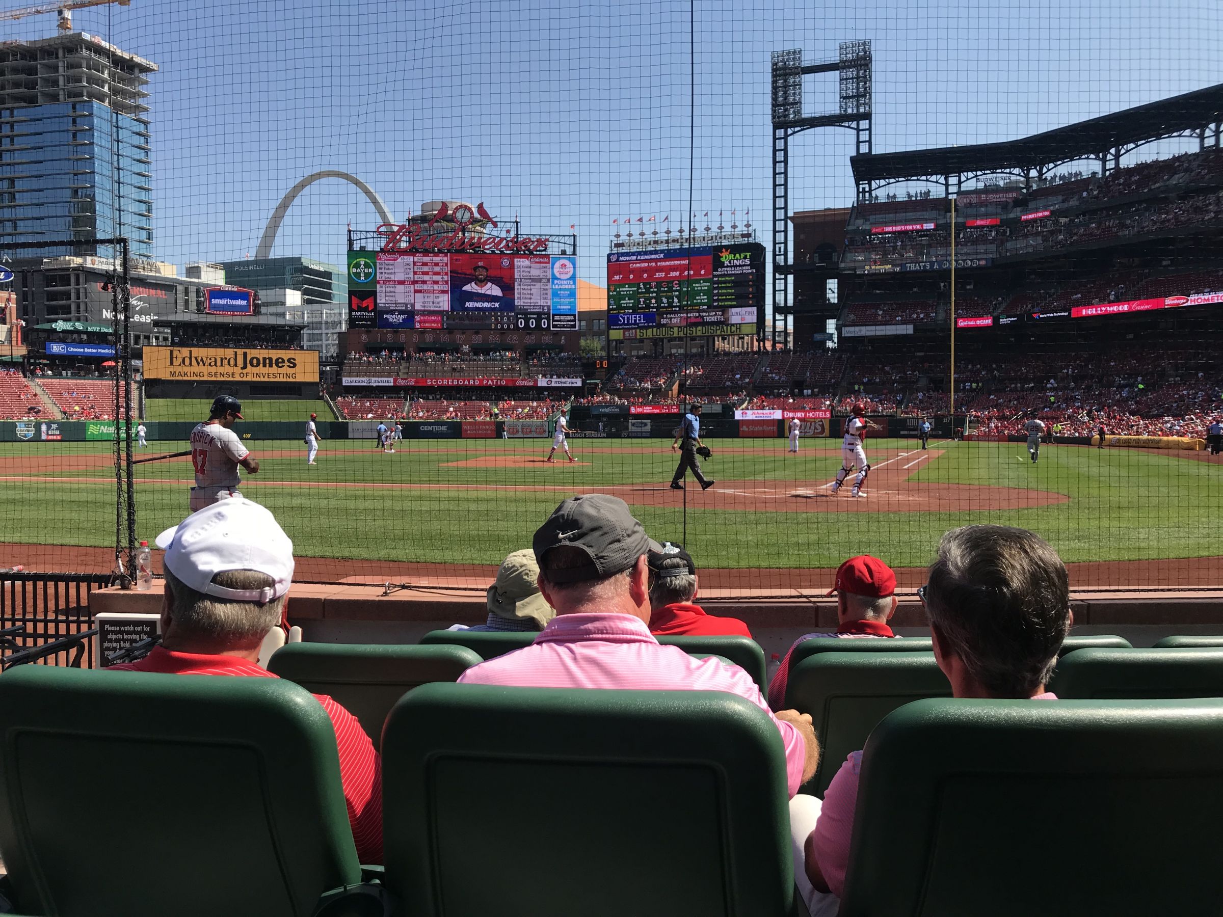 Busch Stadium to allow fans in for Cardinals home opener