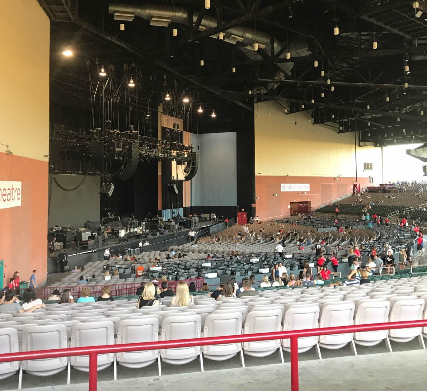 section 800, row fff seat view  - xfinity theatre hartford