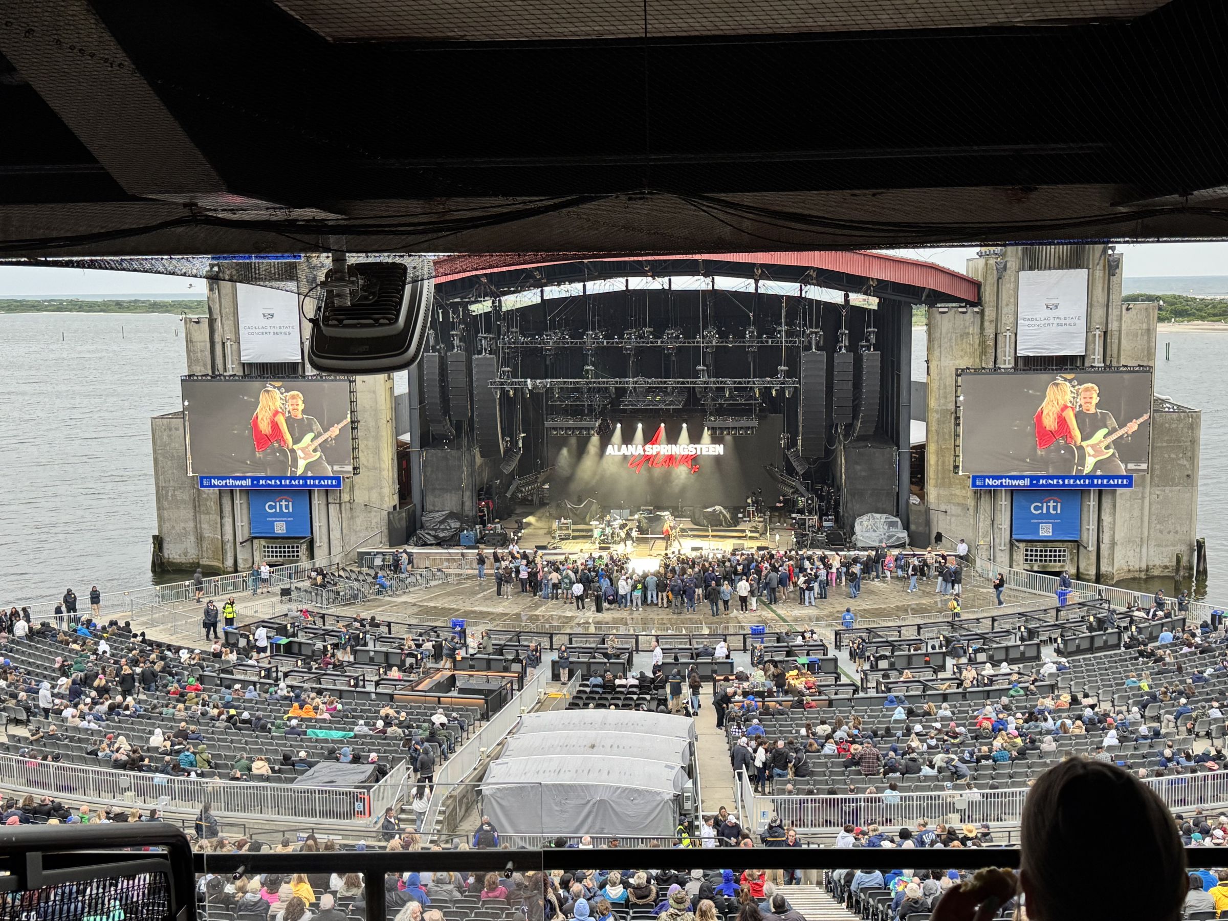 stadium suite 4, row reserved seat view - jones beach theater