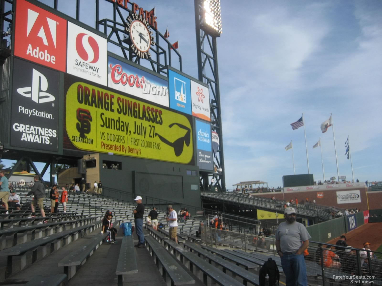 Buy Giants PSLs in section 139, row 25, seats 15-16