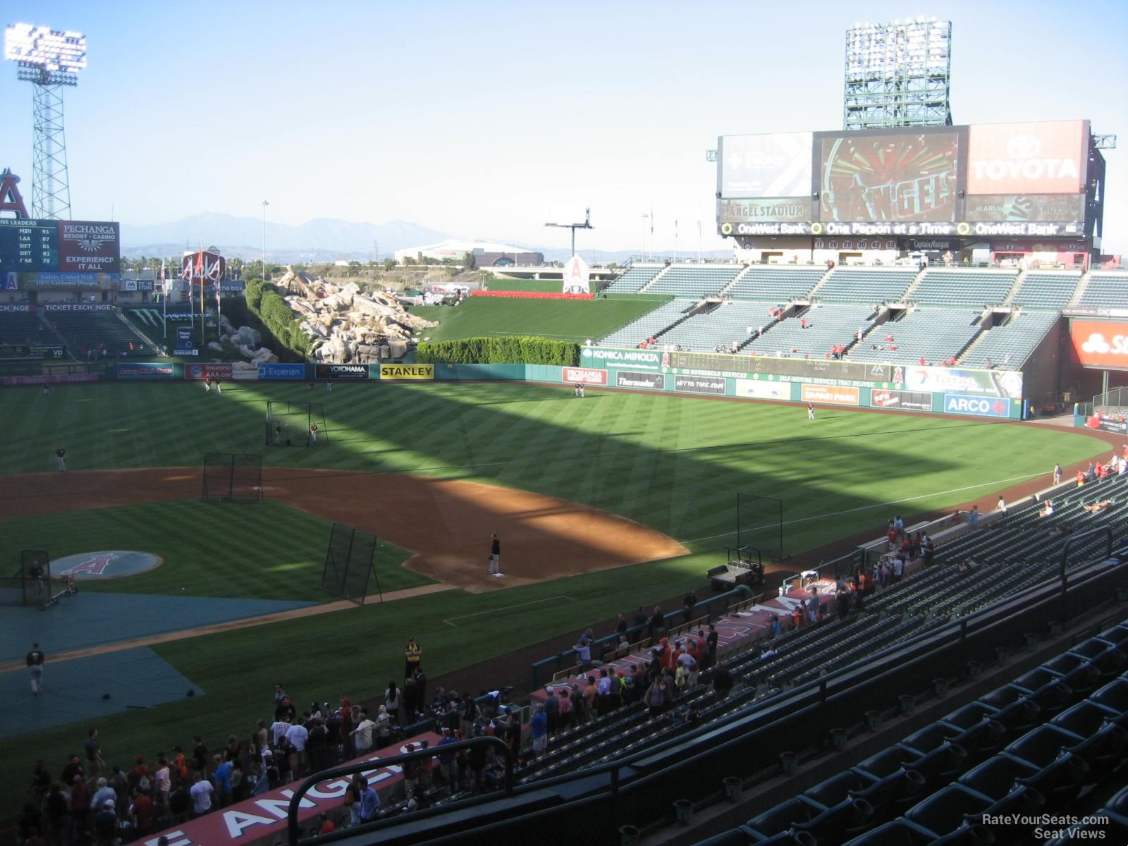 30Fieldsin30Days: Angel Stadium of Anaheim