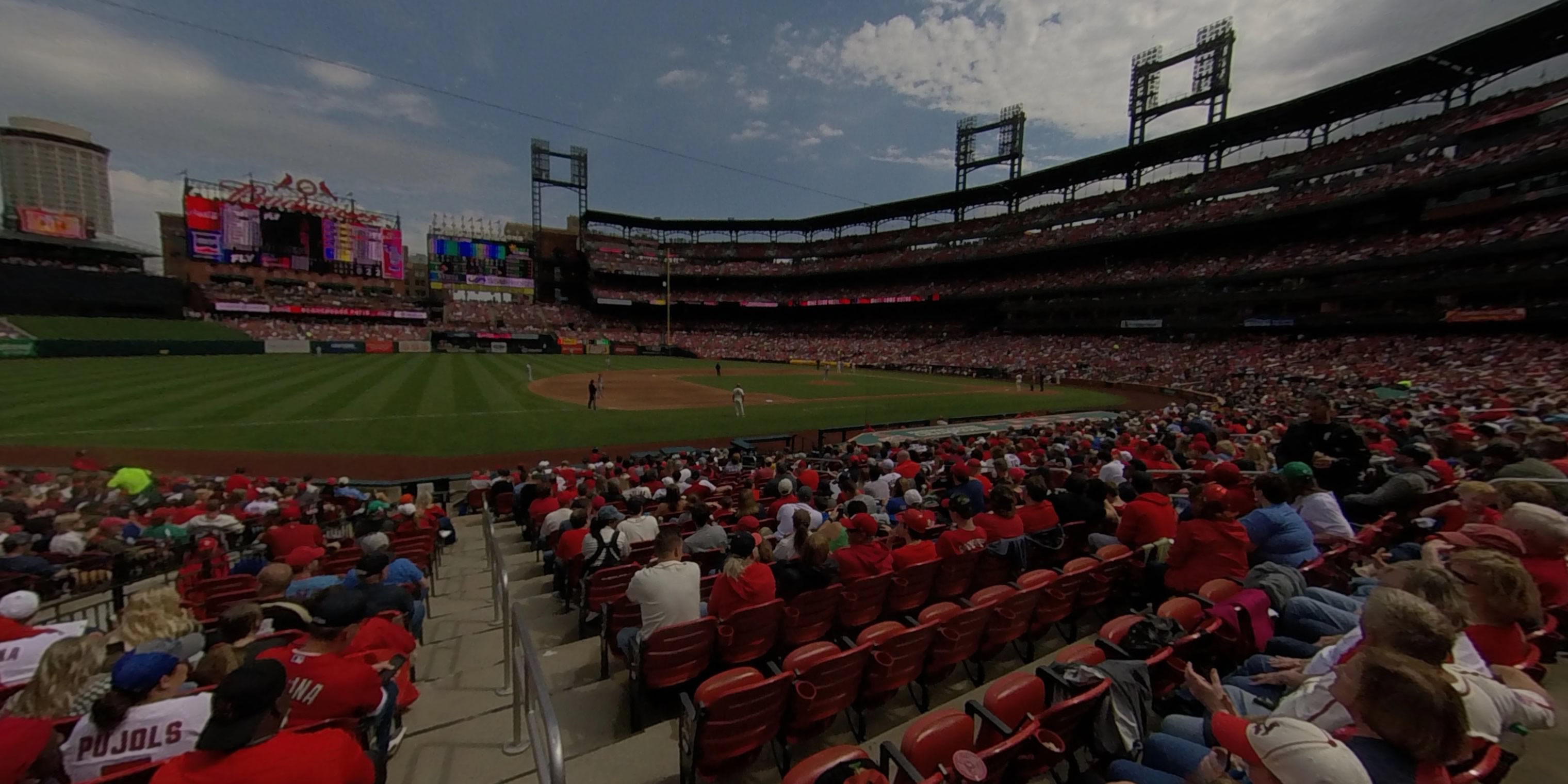 Standing Room Only, St. Louis Cardinals v Atlanta Braves, 3 Apr 2023, Busch Stadium