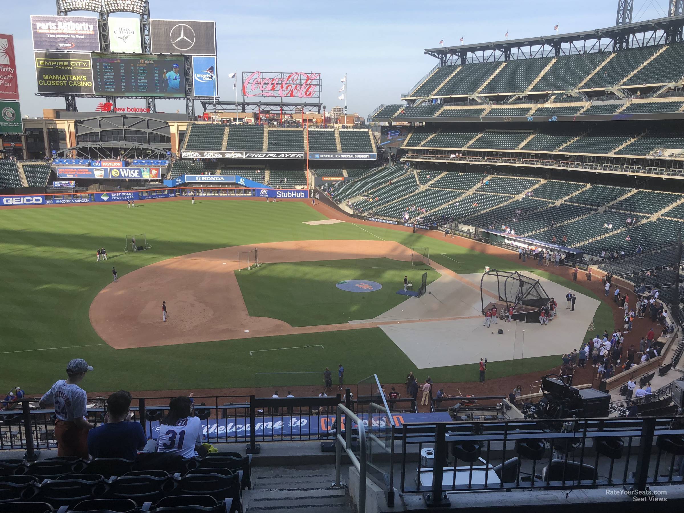 Citi Field, 07/20/11: Clap Your Hands with Mr. Met (IMG_03…