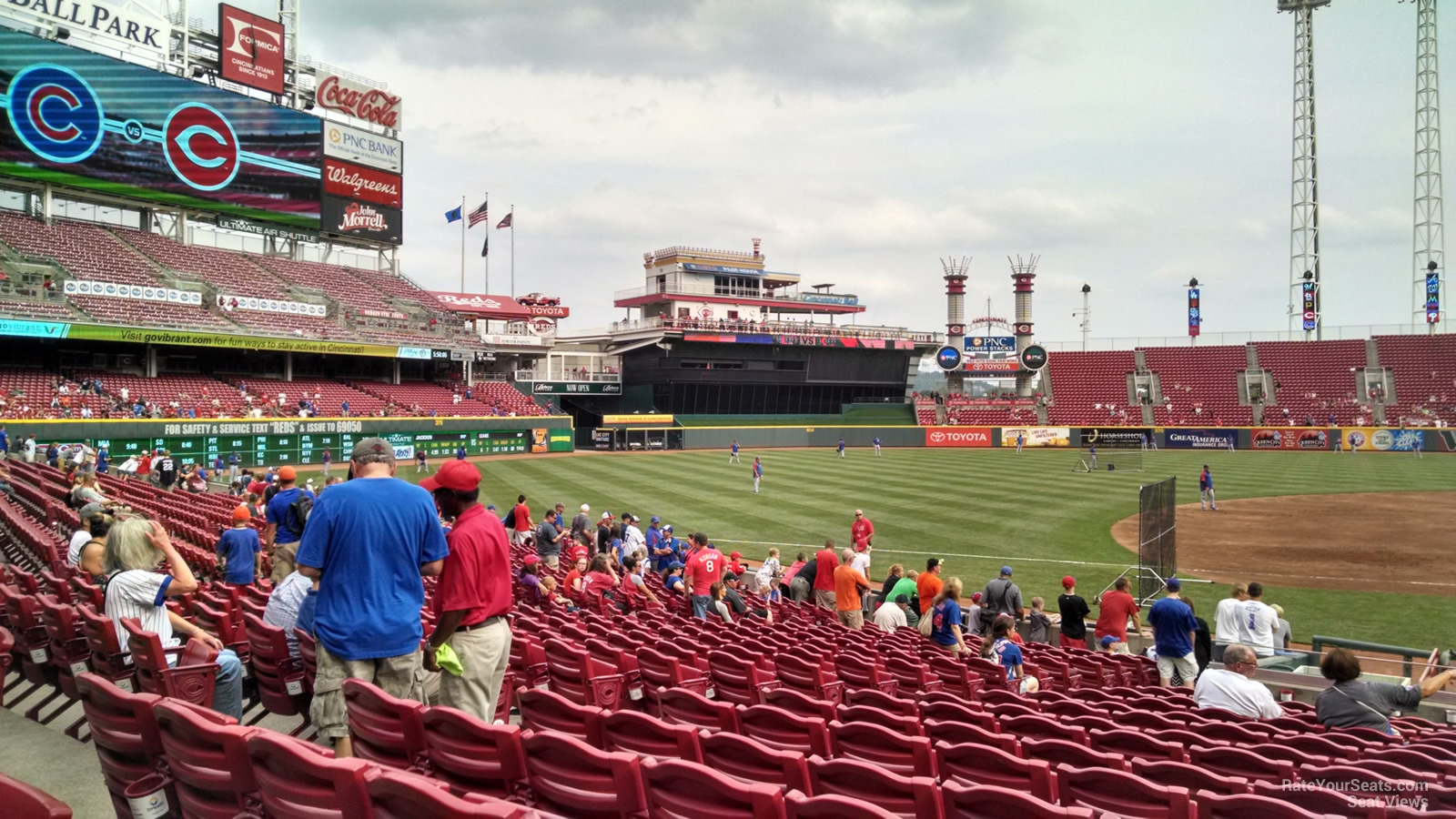 Cincinnati Reds - Clubhouse ready. ✔️ #MLBatFieldOfDreams