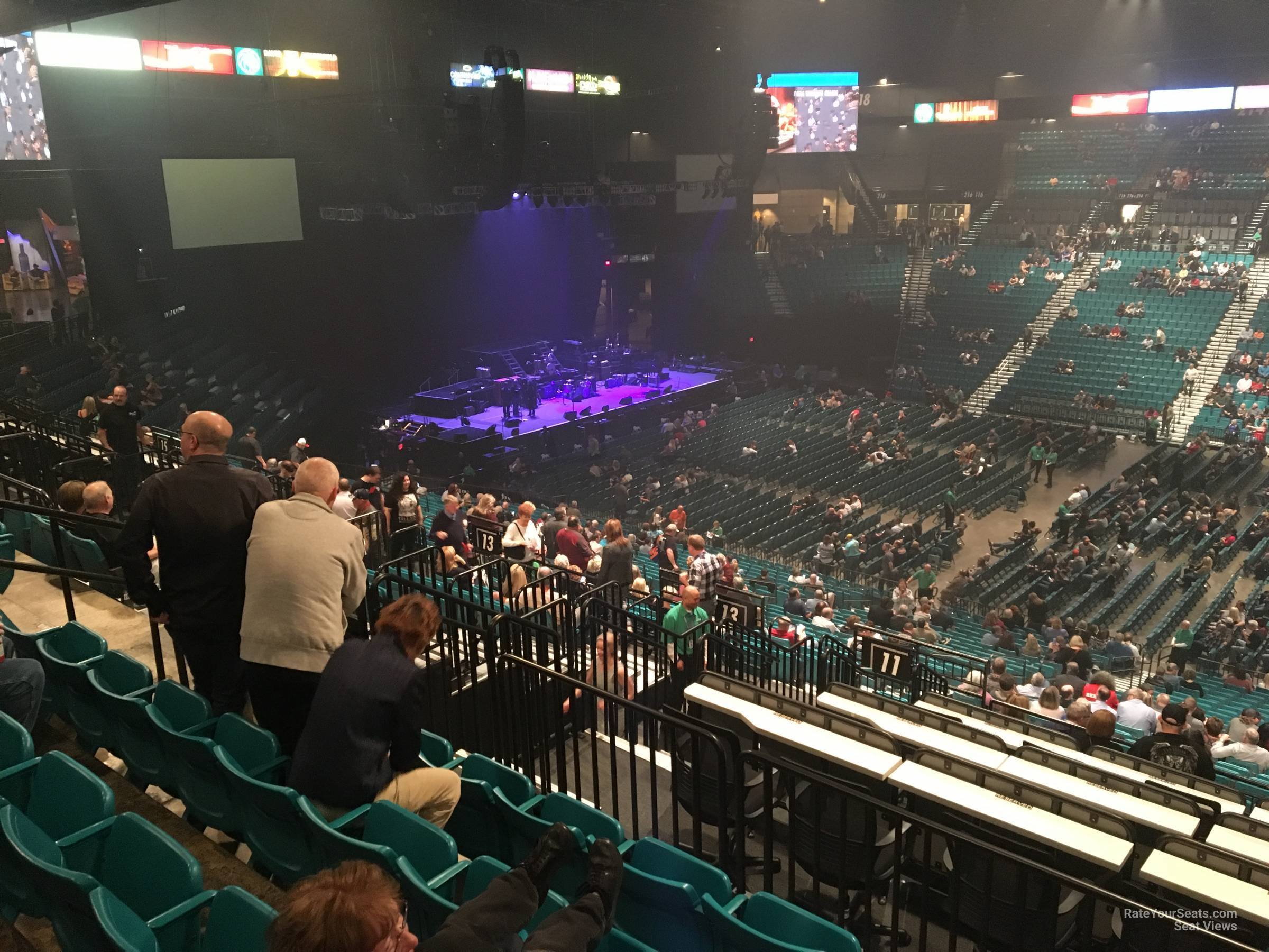 MGM Grand Garden Arena Section 211 - RateYourSeats.com