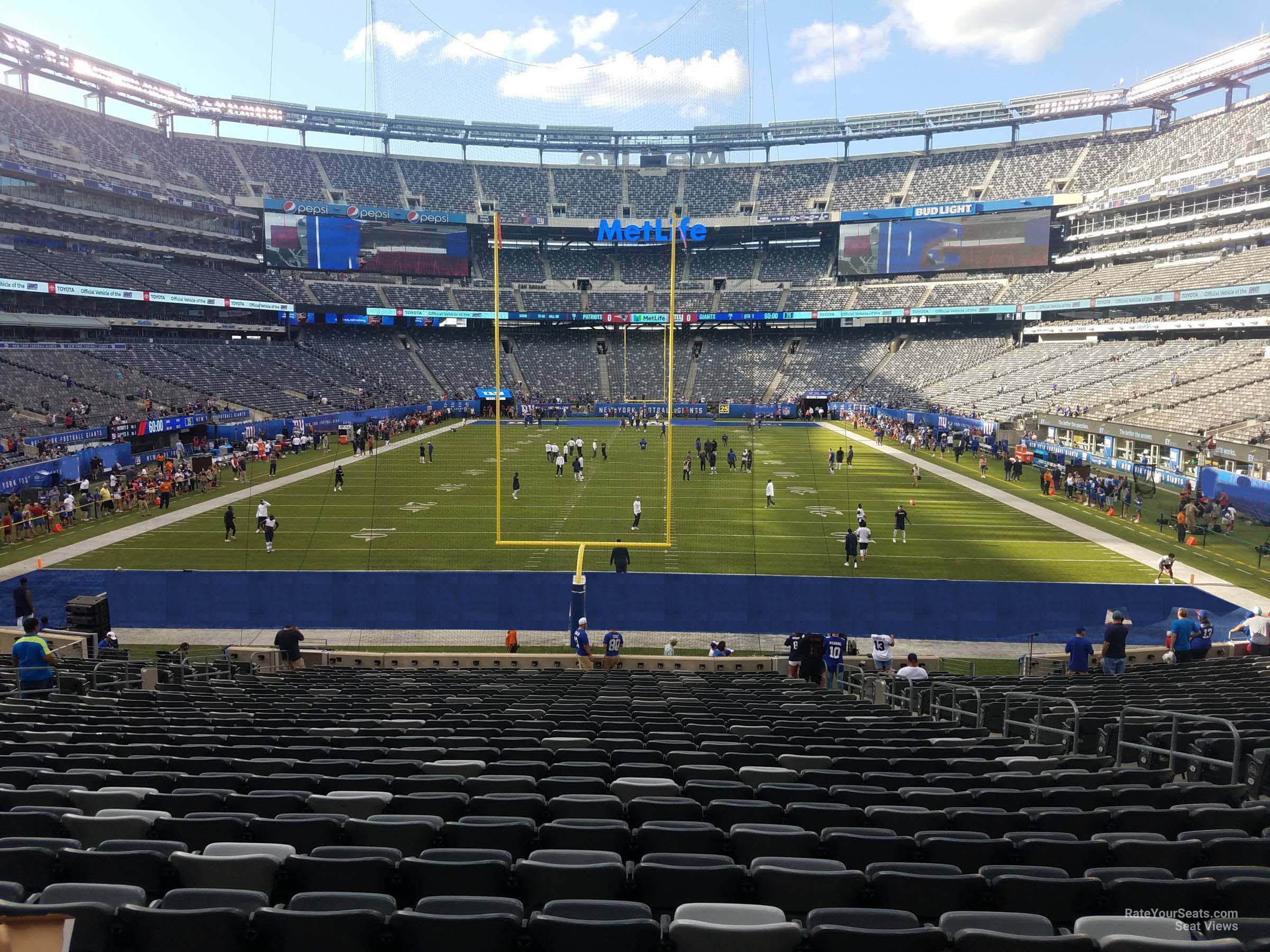 Section 126 at MetLife Stadium for Giants & Jets Games - RateYourSeats.com