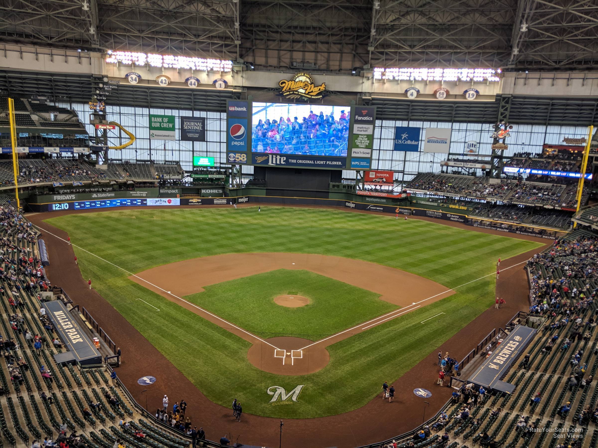Day-by-day highlights of the Brewers' Aug. 8-14 homestand at Miller Park
