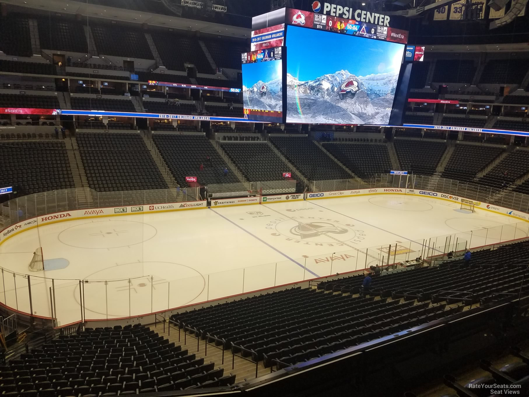 Timelapse: Pepsi Center goes from basketball court to ice rink