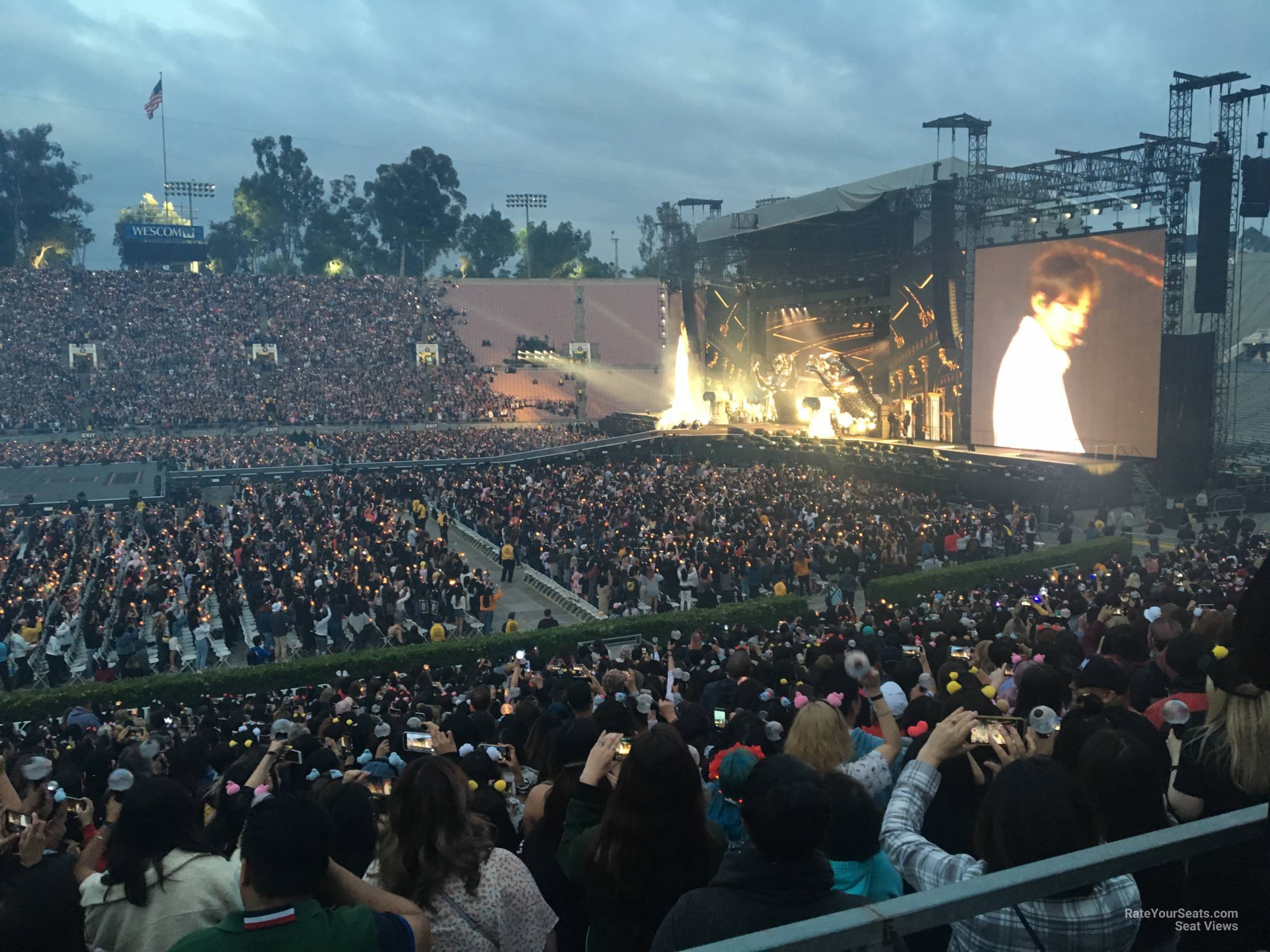 Section 19 at Rose Bowl Stadium for Concerts - RateYourSeats.com