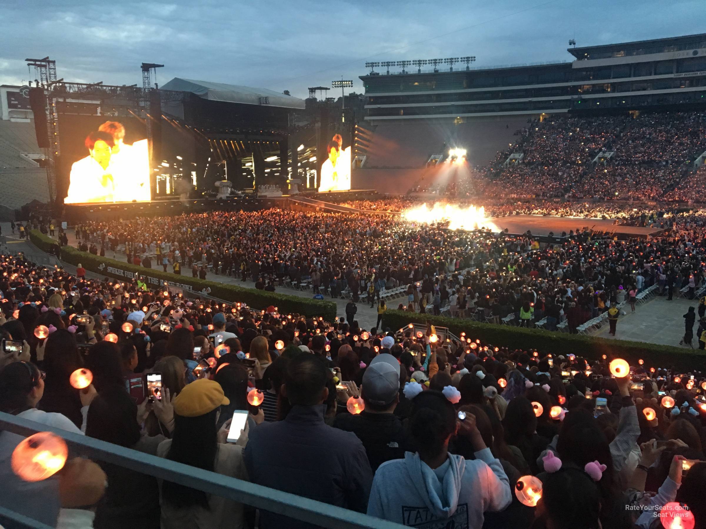 Section 7 at Rose Bowl Stadium for Concerts - RateYourSeats.com