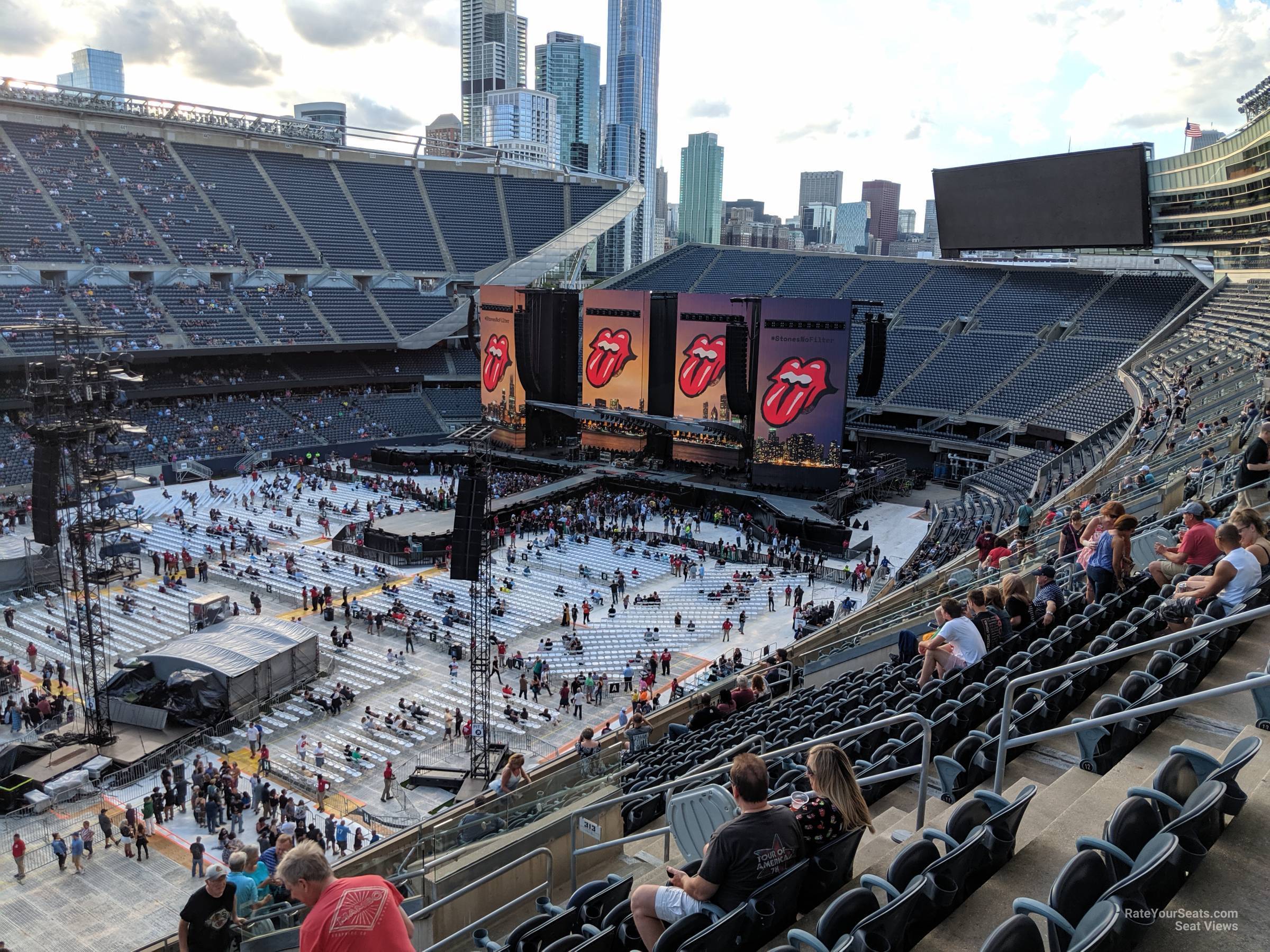 Illinois Doberman Rescue Plus - Calling all Chicago Bears fans! We had a  last minute private donation of United Club seats. Spectacular views of the  field from Section 313, row 6, seats