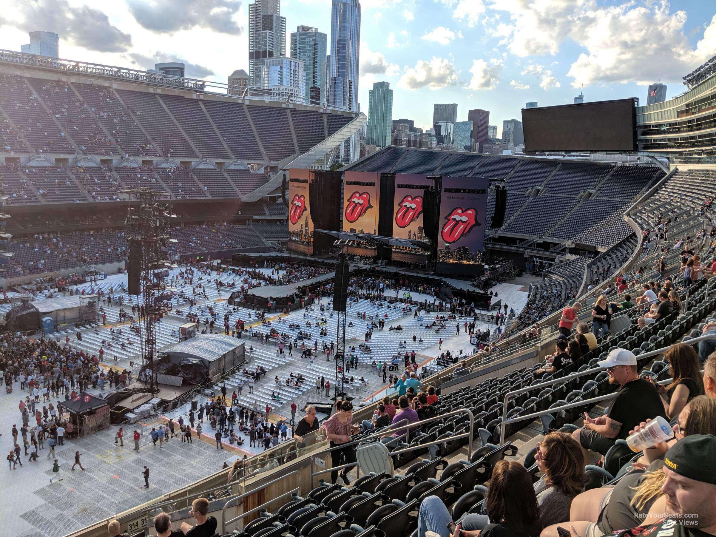 Chicago Bears stadium from the skybox, gavinjanes