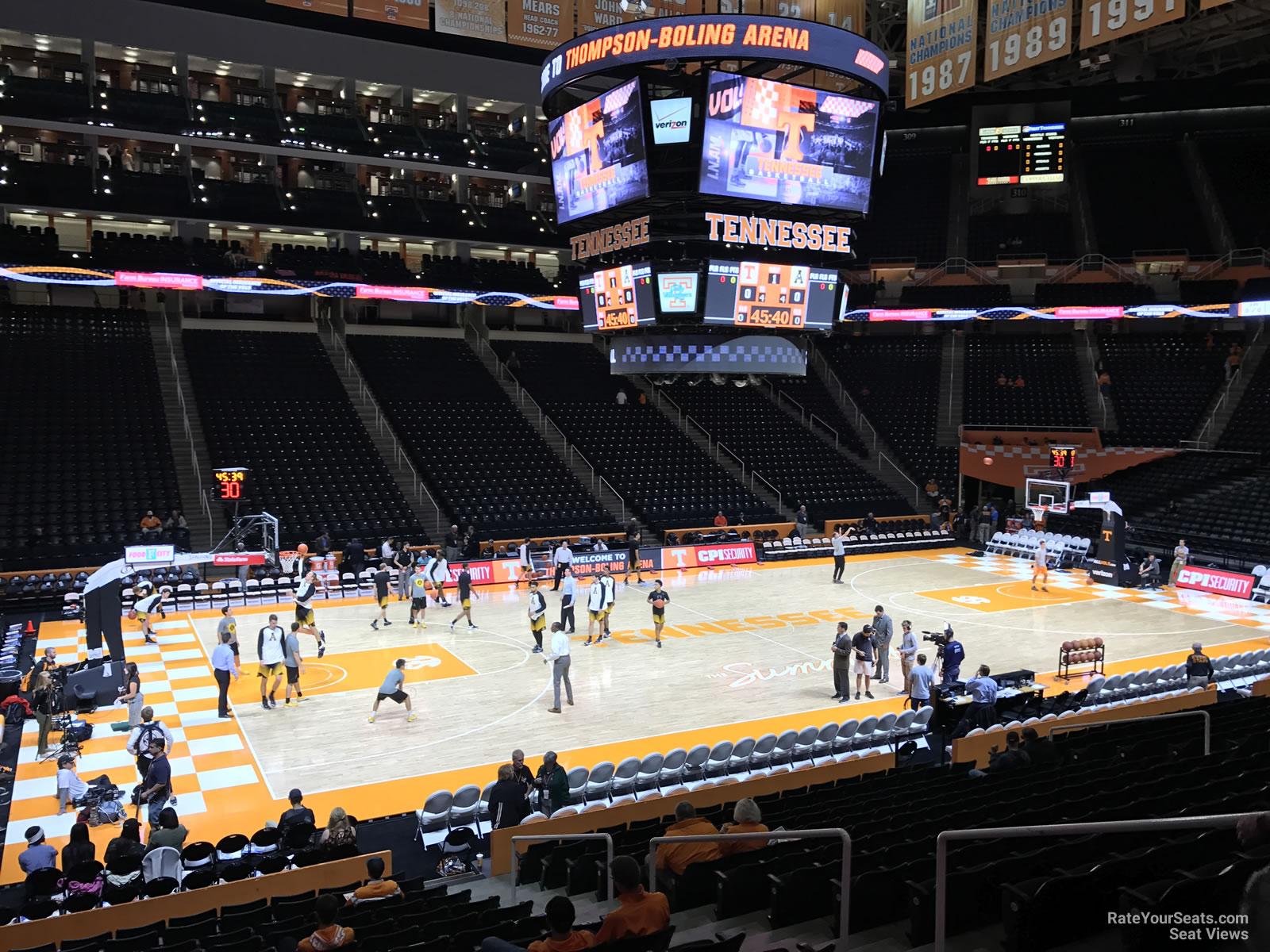 section 123, row 17 seat view  - thompson-boling arena