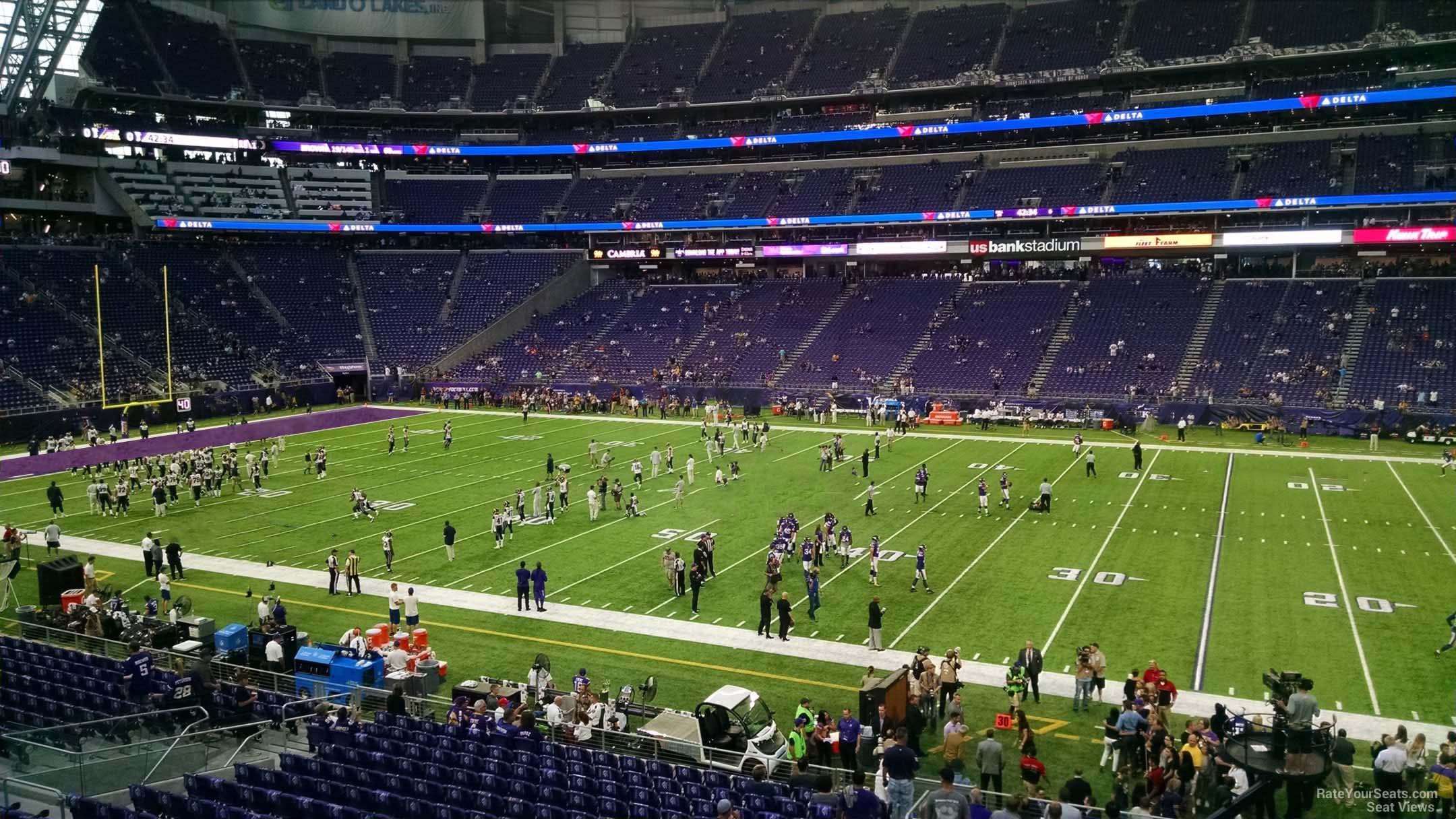 Truss Bar, Drink Rail Seats, Detroit Lions at Minnesota Vikings