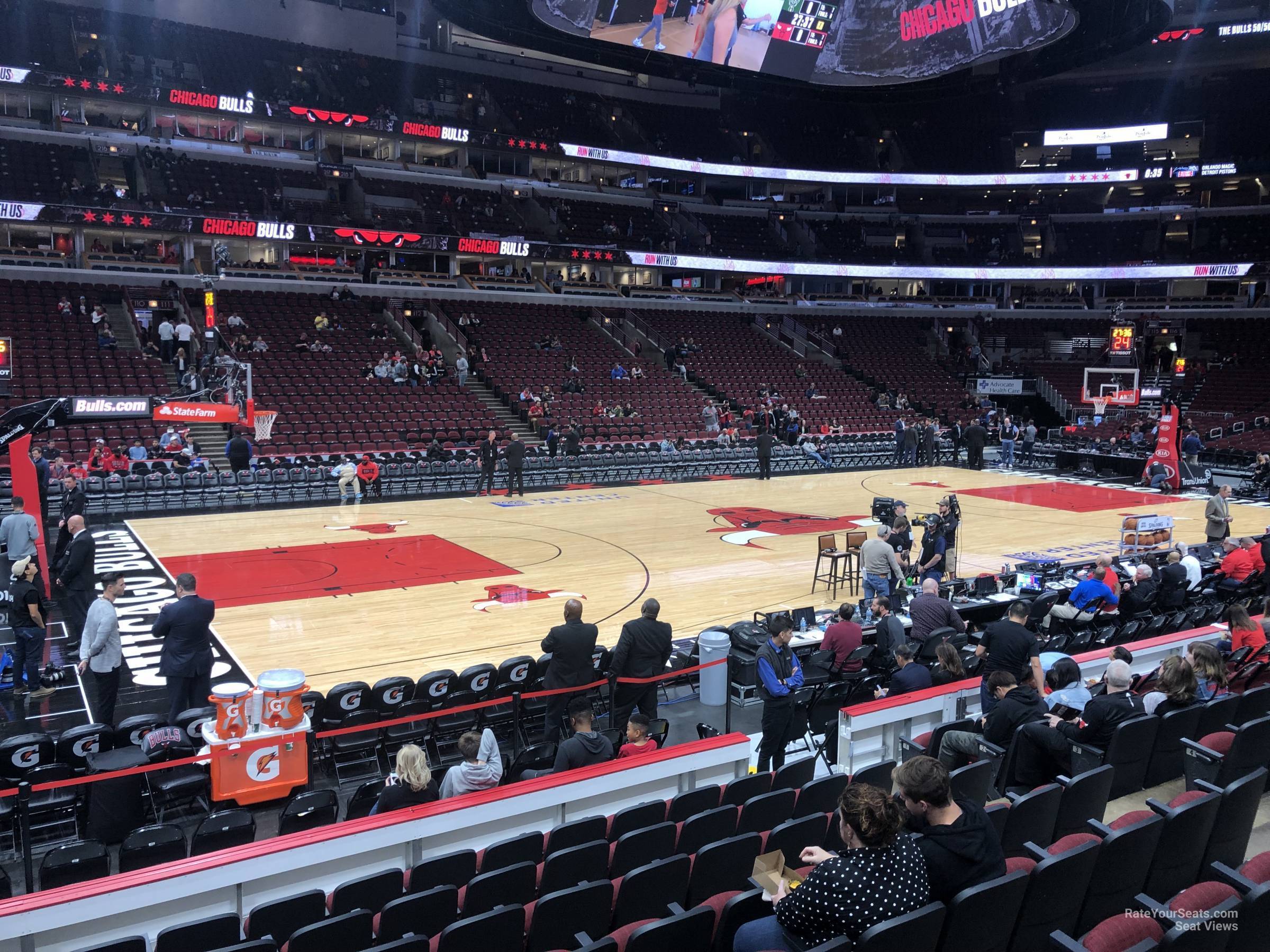 United Center Section 102 - Chicago Bulls - RateYourSeats.com