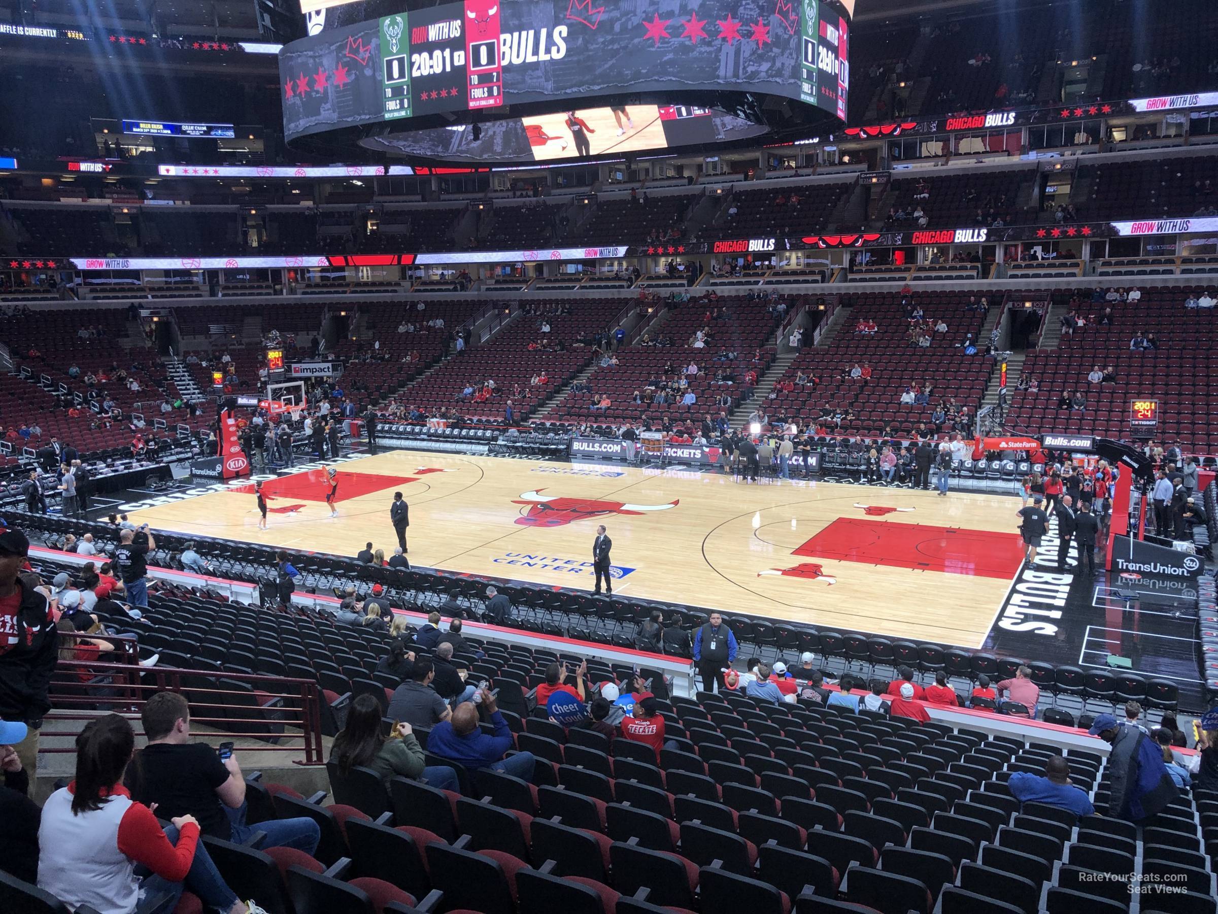 United Center Section 110 - Chicago Bulls - RateYourSeats.com