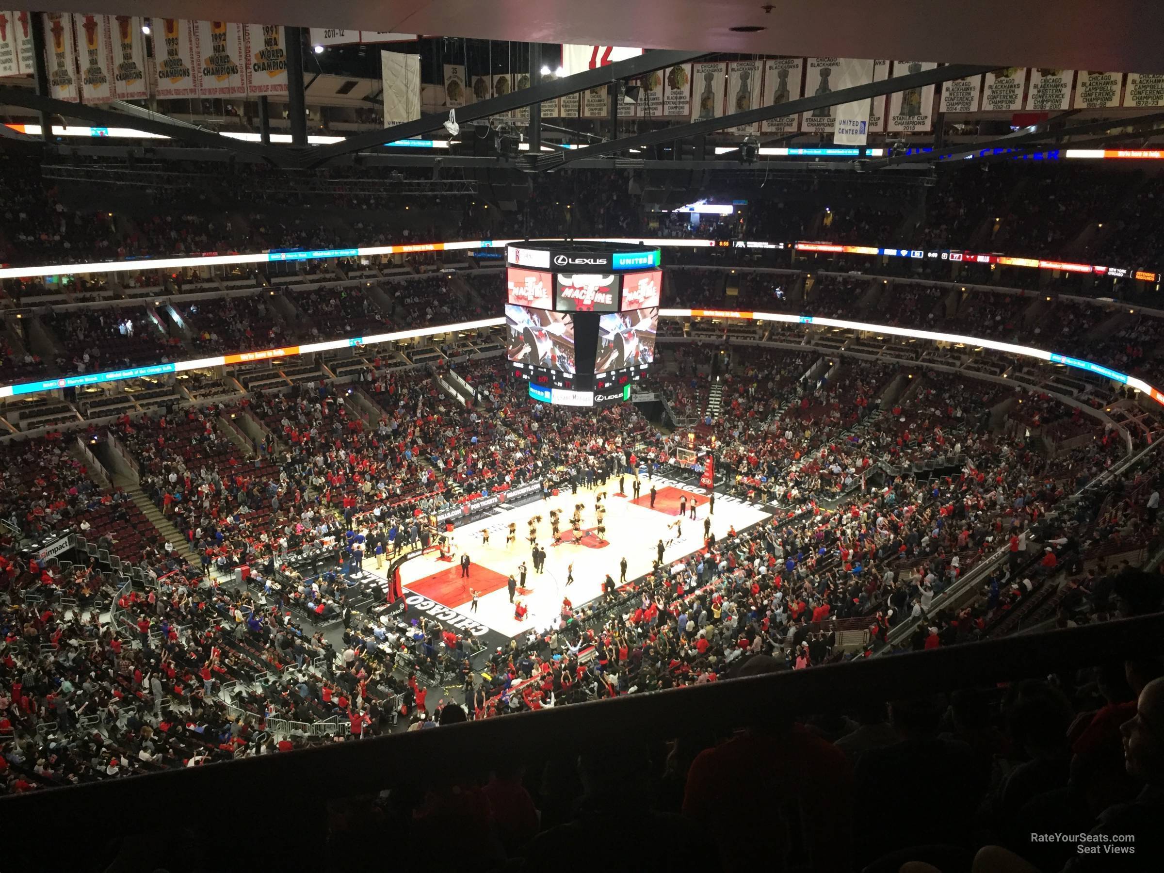 Section 321 at United Center - Chicago Bulls - RateYourSeats.com