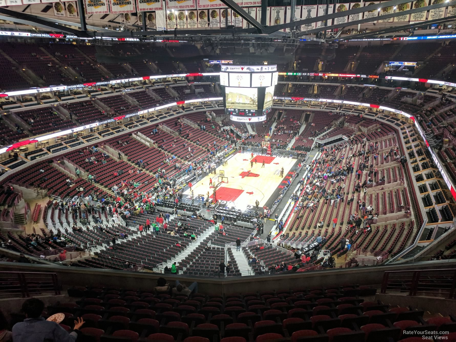 United Center Section 324 - Chicago Bulls - RateYourSeats.com