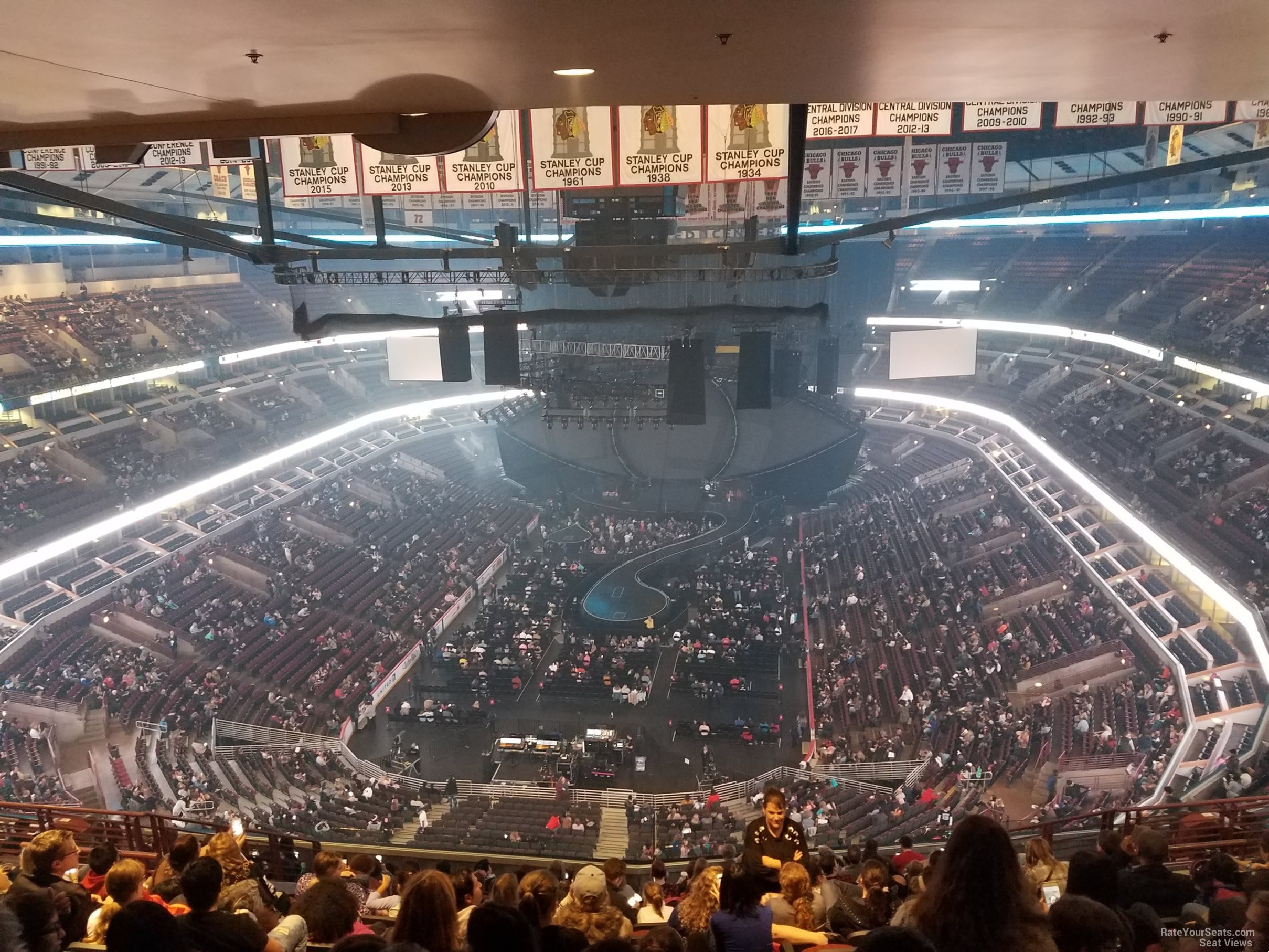 United Center Section 308 Concert Seating - RateYourSeats.com