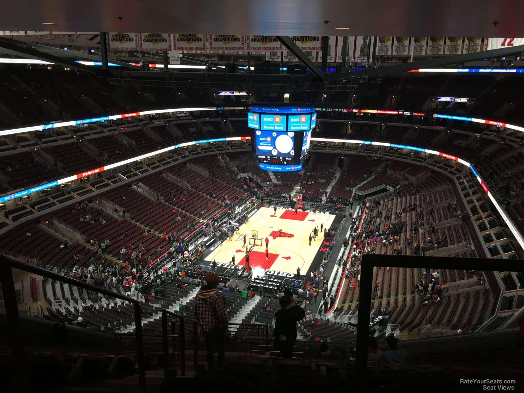 United Center Section 324 - Chicago Bulls - RateYourSeats.com