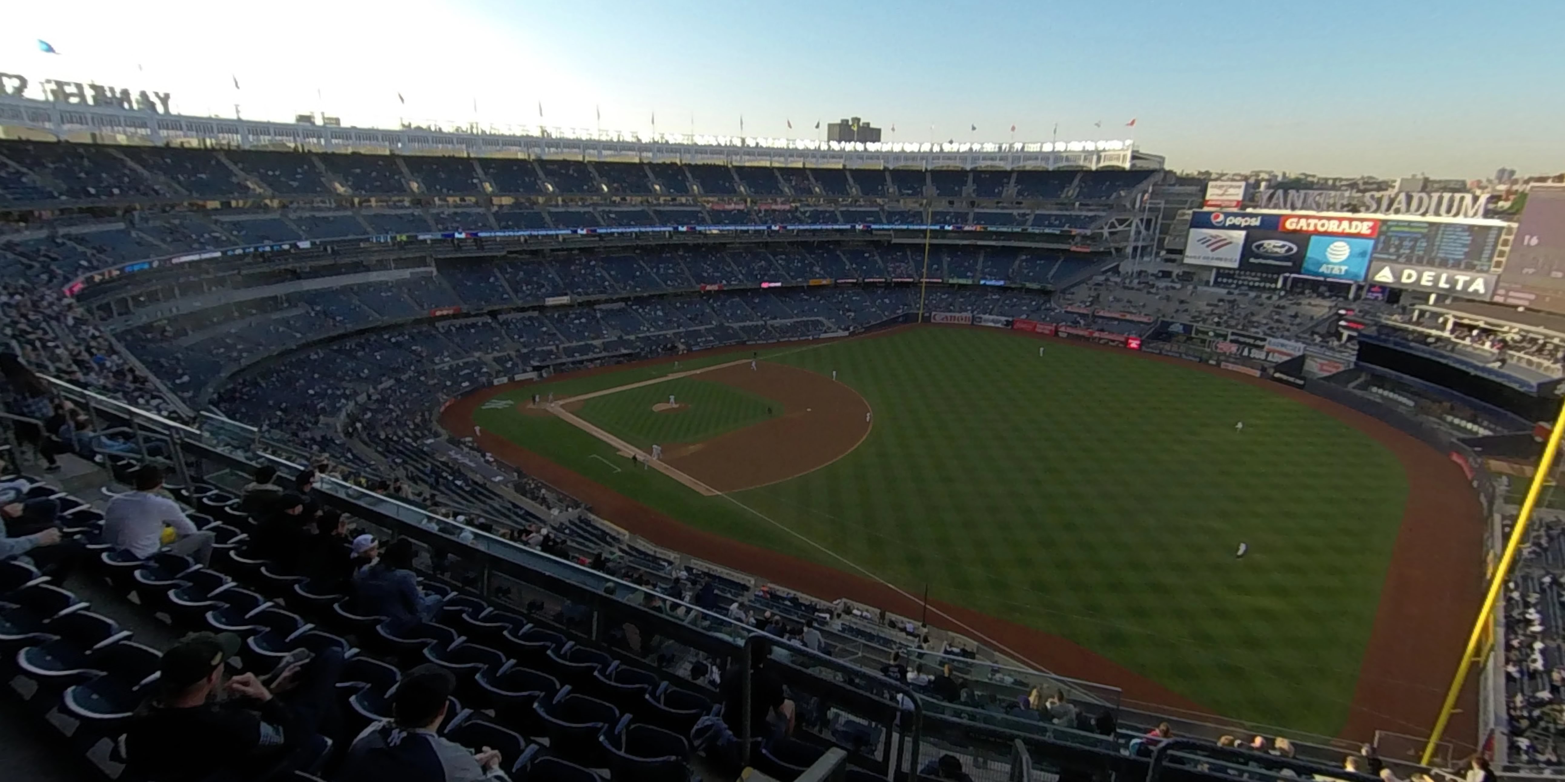 Yankee Stadium Capacity 47.309 - Football Stadium Gallery