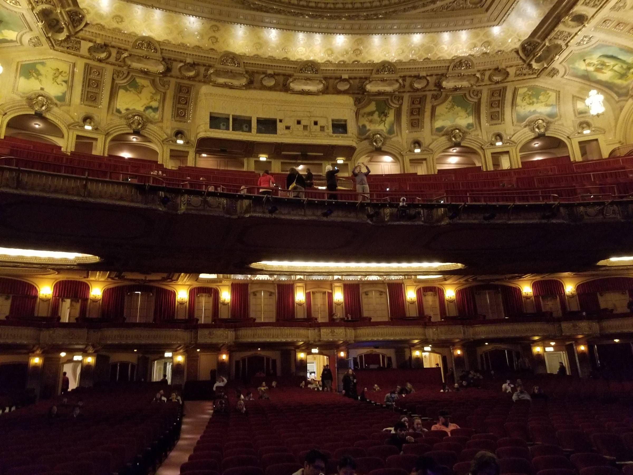 Chicago Theatre Seating 