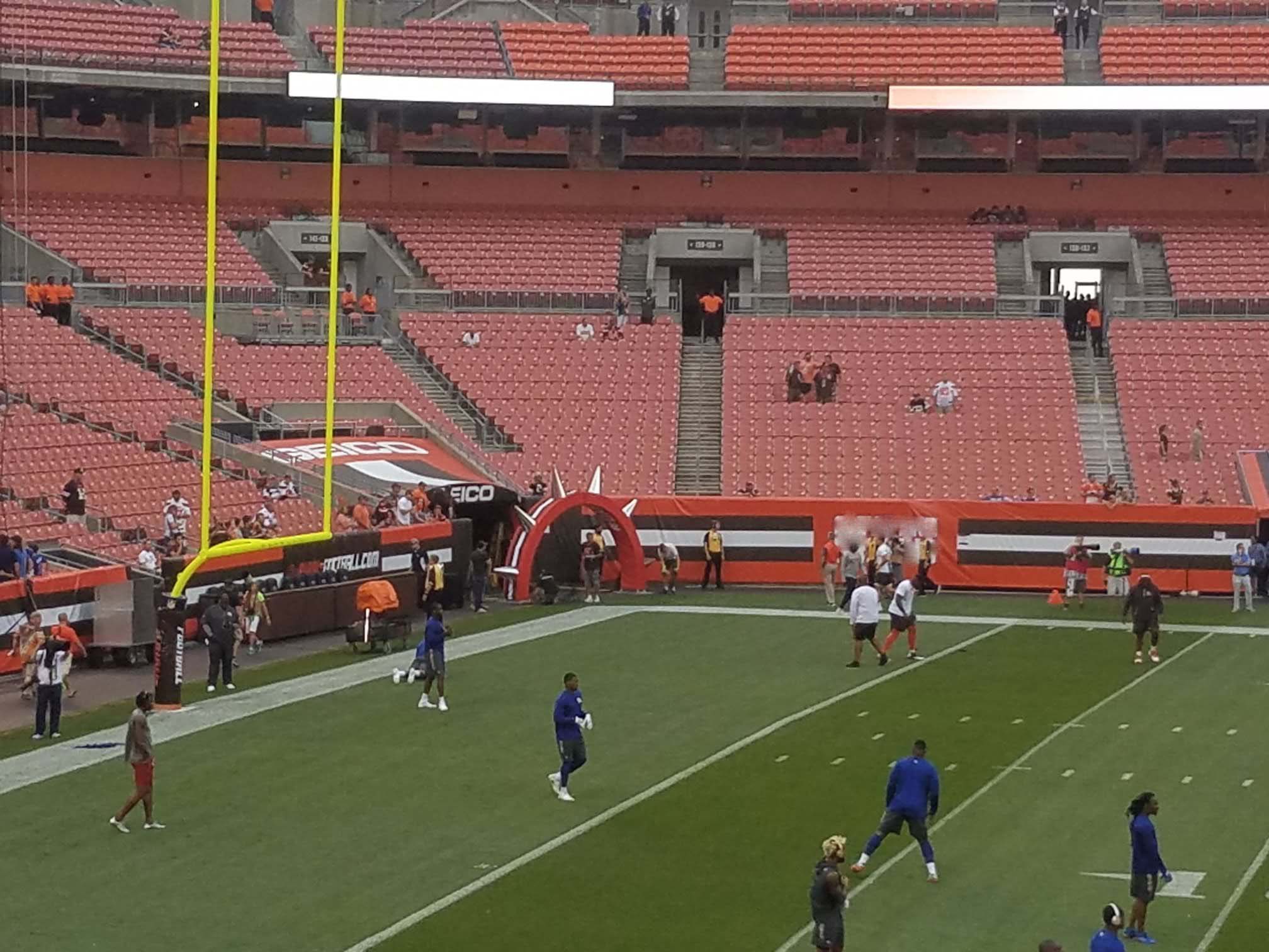 browns player tunnel