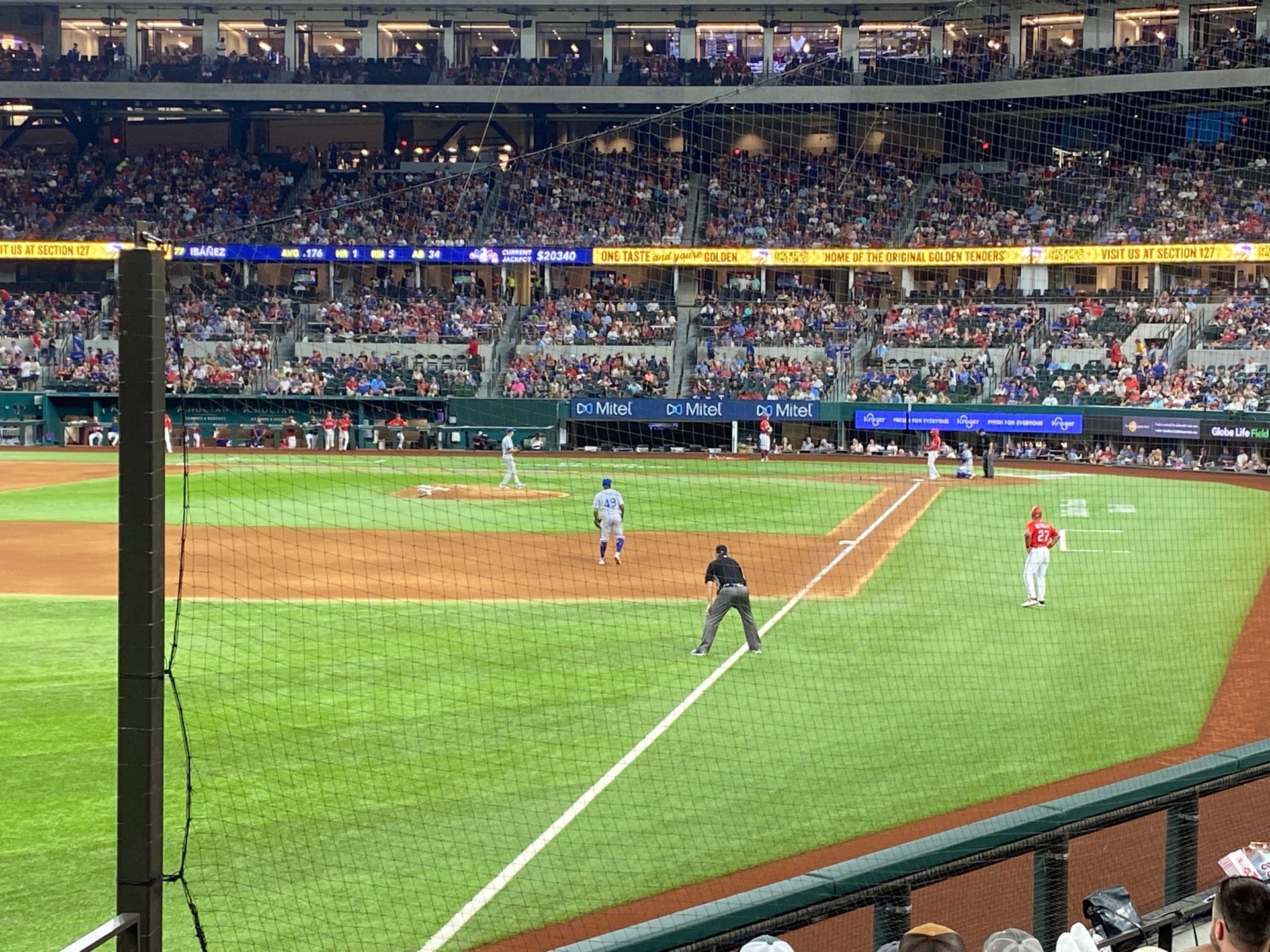 One Guy's Review of Globe Life Field - Un/Necessary Sports Drivel - Twins  Daily