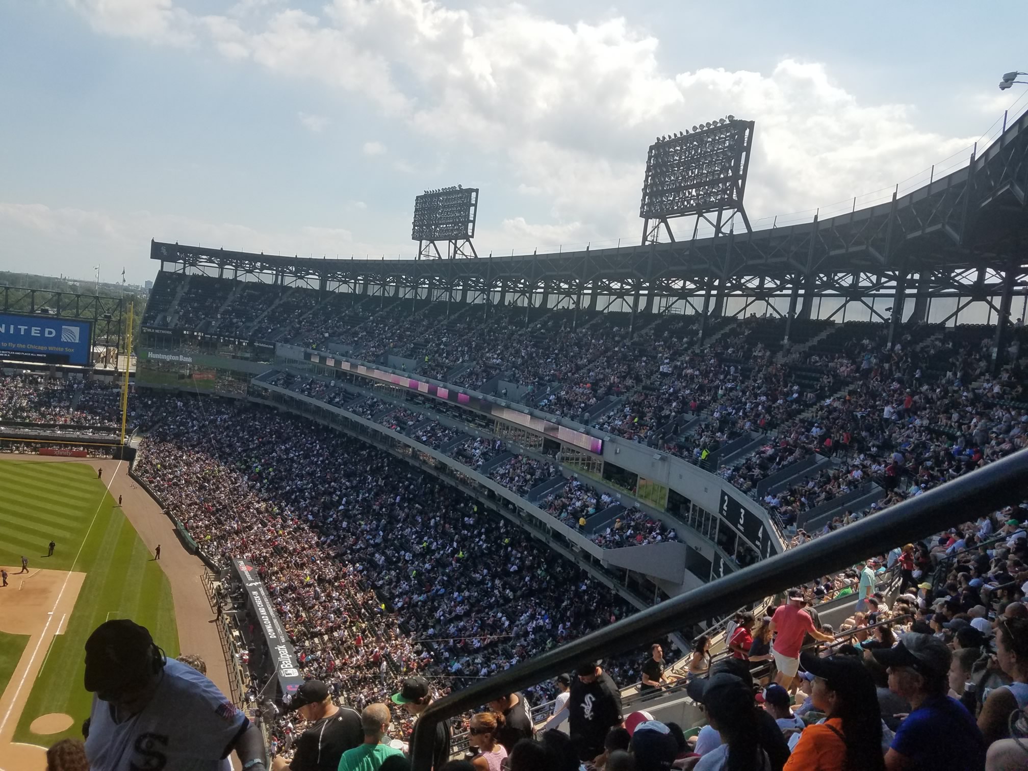 Guaranteed Rate Field The Ultimate Guide To The Home Of The White Sox