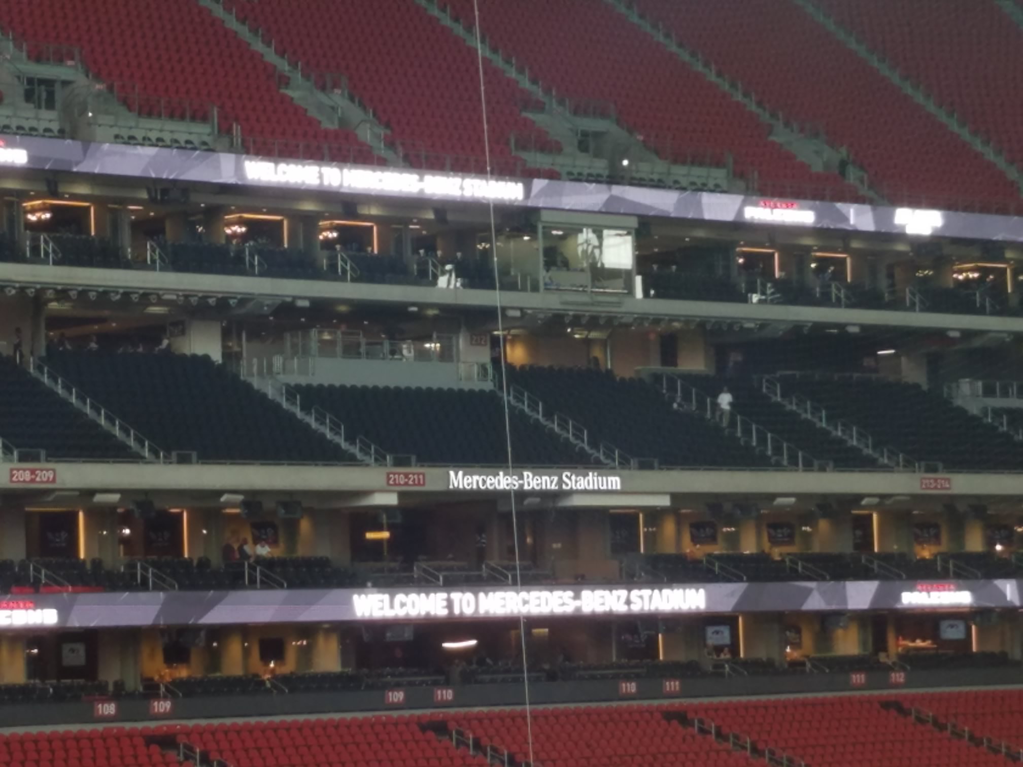 Atlanta Falcons Club Seating at Mercedes-Benz Stadium - RateYourSeats.com