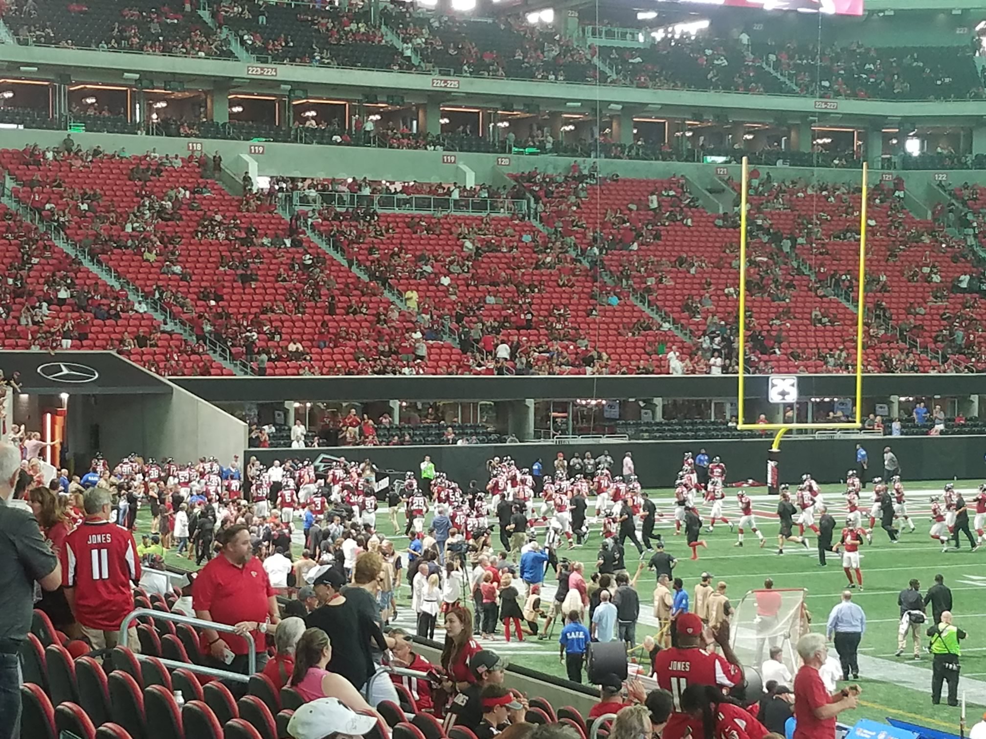 falcons tunnel