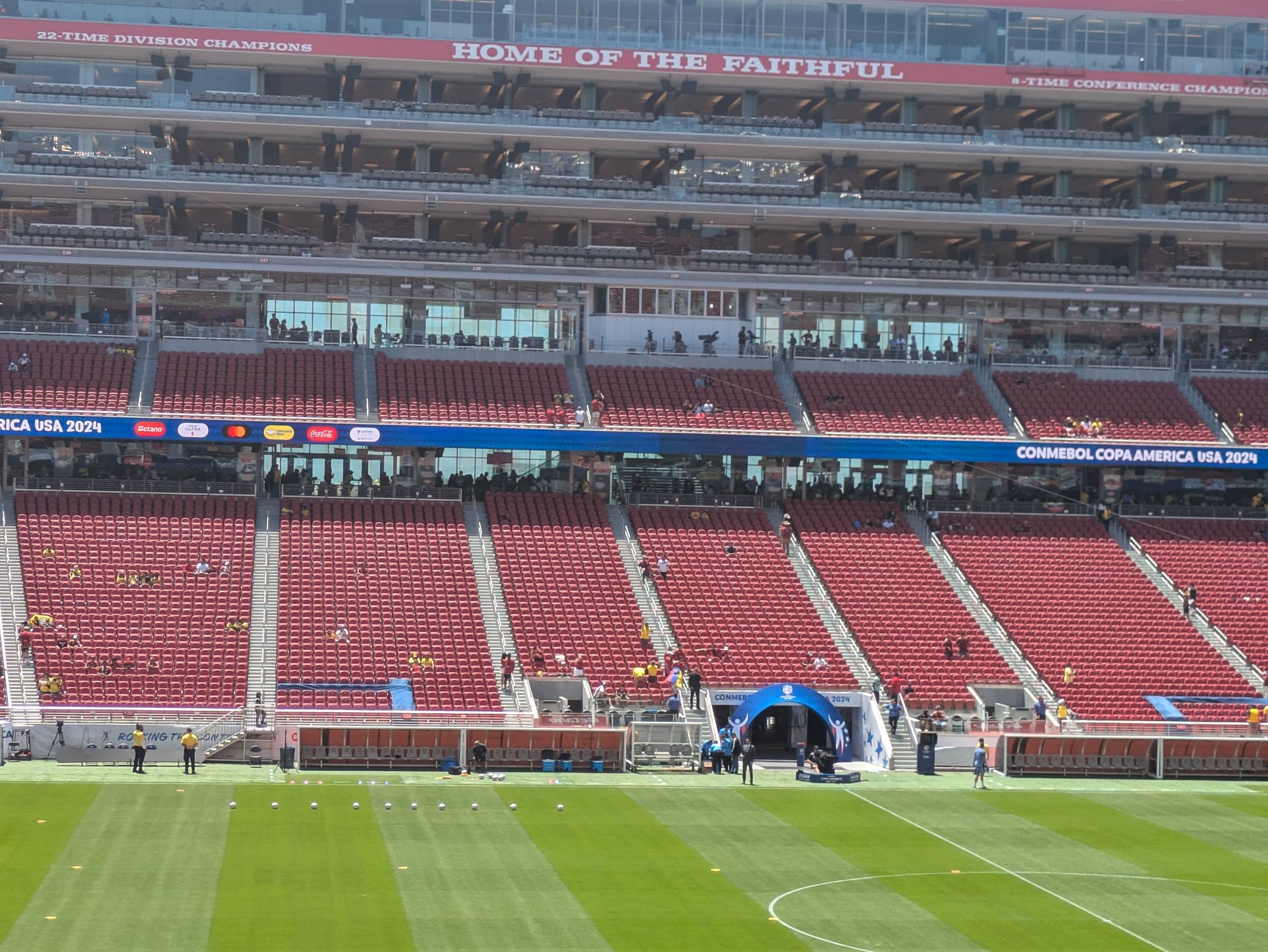 multi level suites at levis stadium