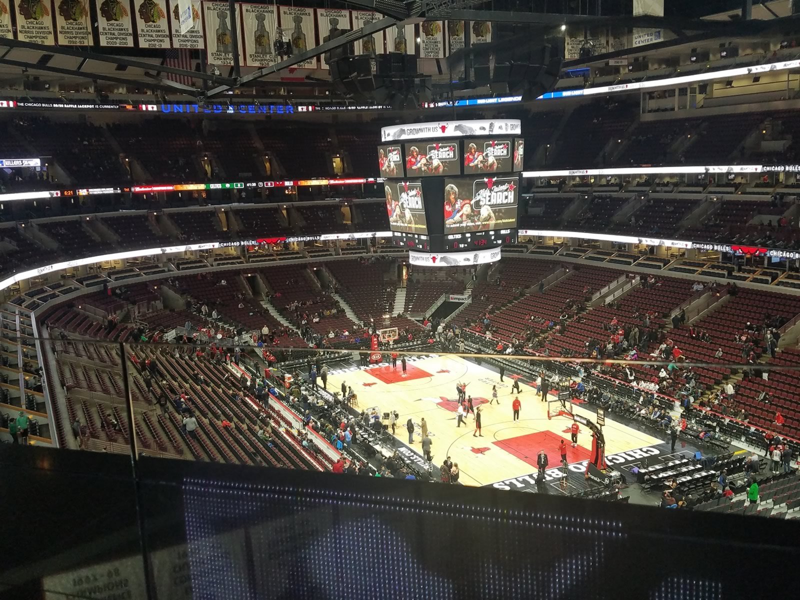 What Are Club Level Seats At United Center Brokeasshome com